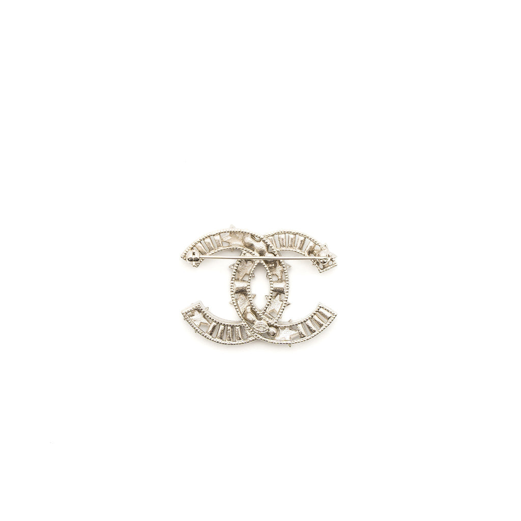 CHANEL CC COMET LOGO BROOCH CRYSTAL/PEARL SILVER TONE