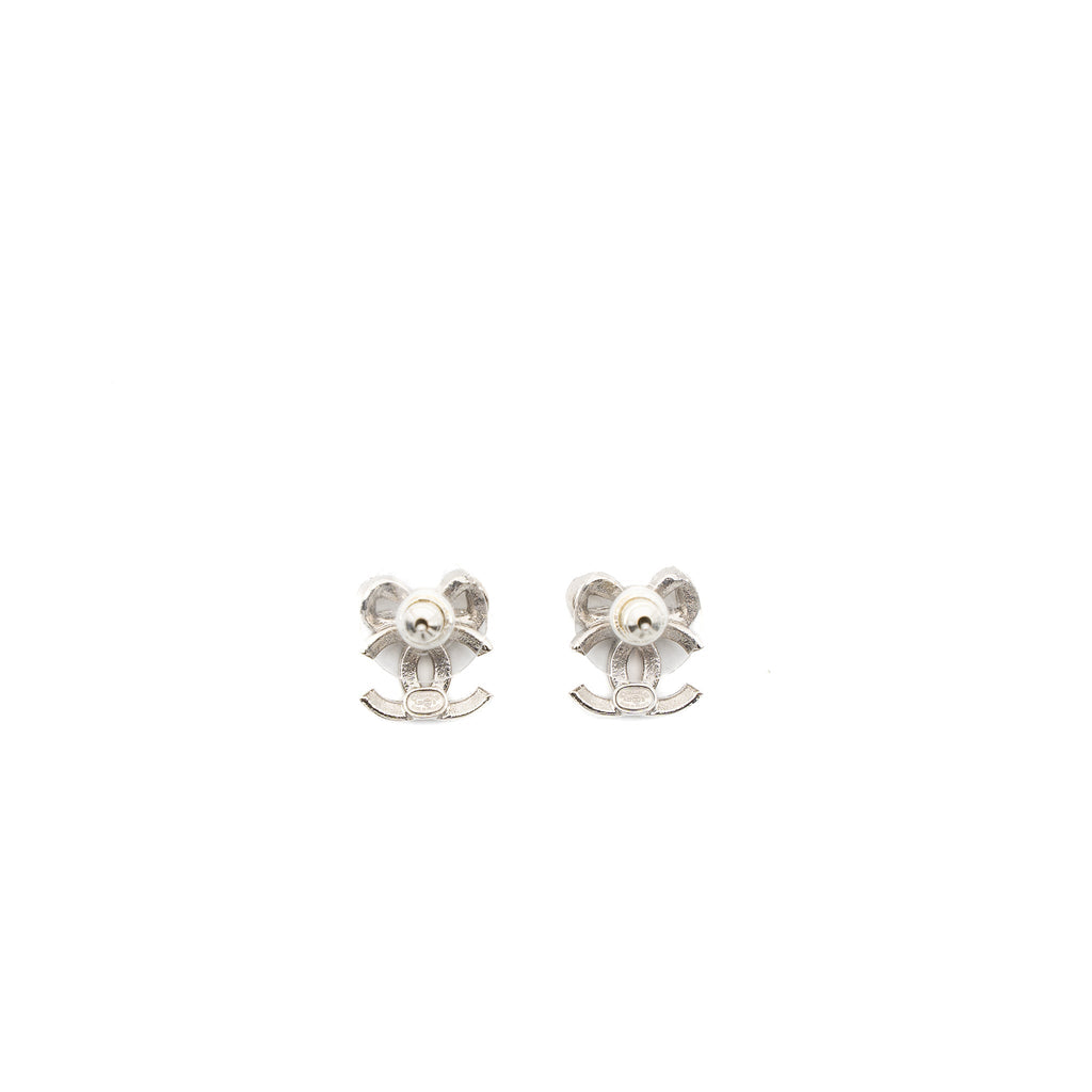 CHANEL CC LOGO BOW EARRINGS CRYSTAL SILVER TONE