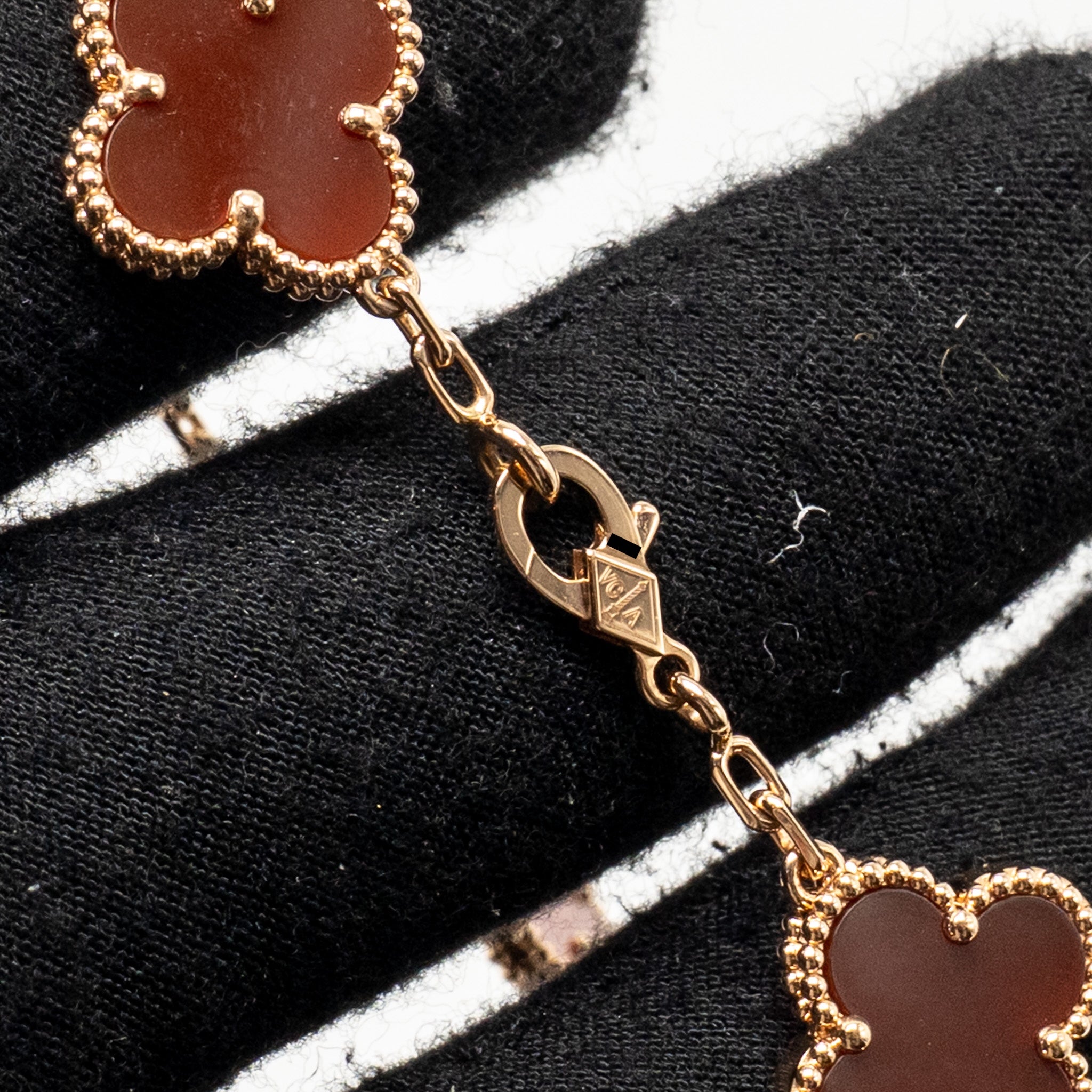 VAN CLEEF VINTAGE ALHAMBRA BRACELET 5 MOTIF ROSE GOLD, CARNELIAN