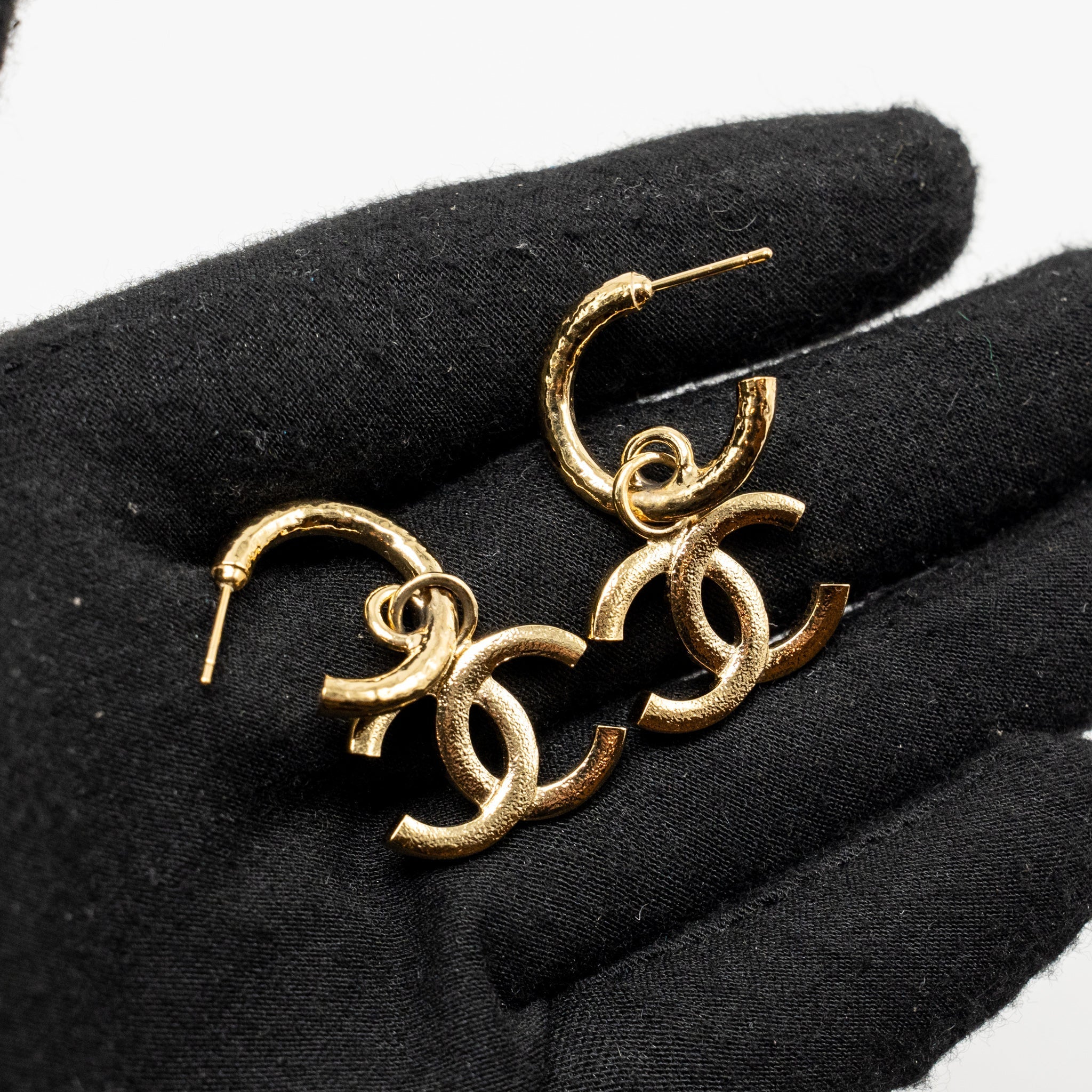 CHANEL QUILTED CC LOGO HOOP EARRINGS GOLD TONE