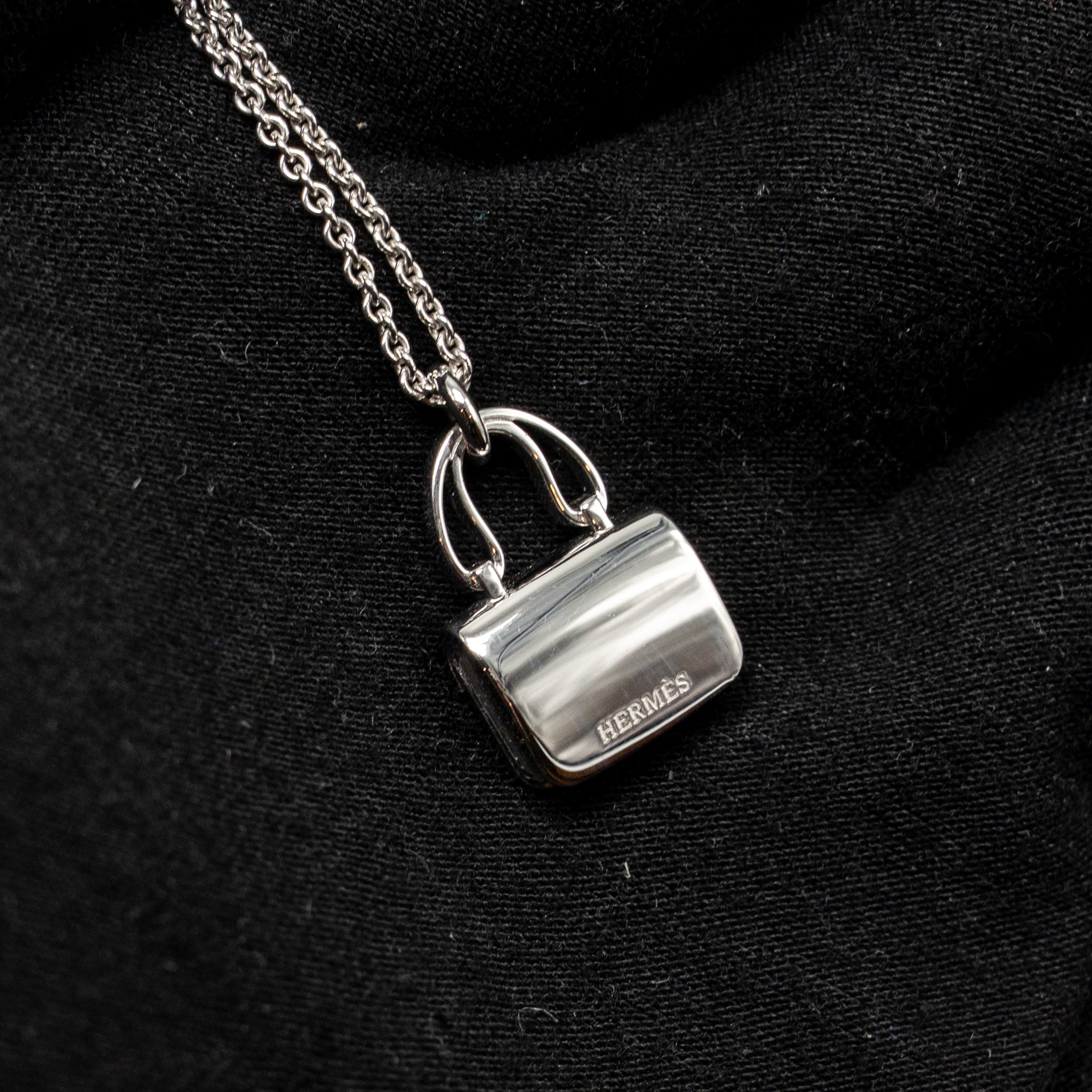 HERMES CONSTANCE AMULETTE PENDANT WHITE GOLD DIAMONDS