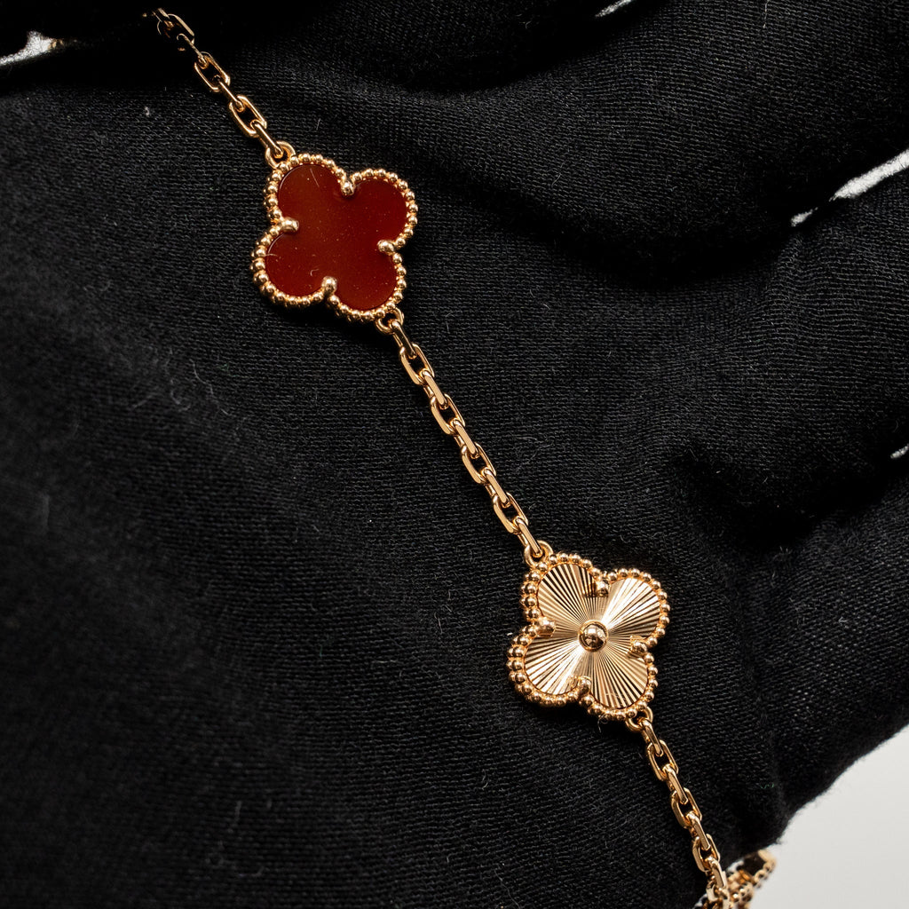 VAN CLEEF & ARPELS VINTAGE ALHAMBRA BRACELET 5 MOTIFS ROSE GOLD, CARNELIAN