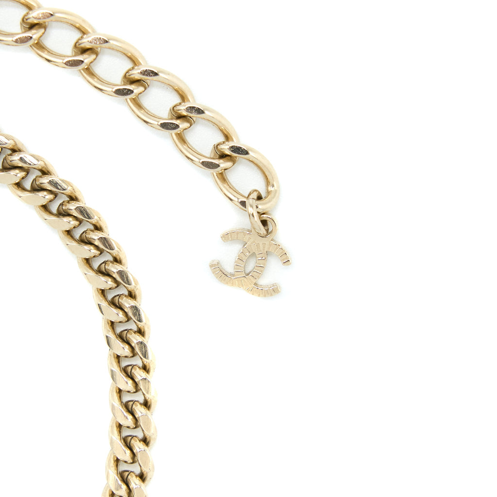 CHANEL 22S PERFUME BOTTLE/CC LOGO DROP NECKLACE/CHOKER LGHW