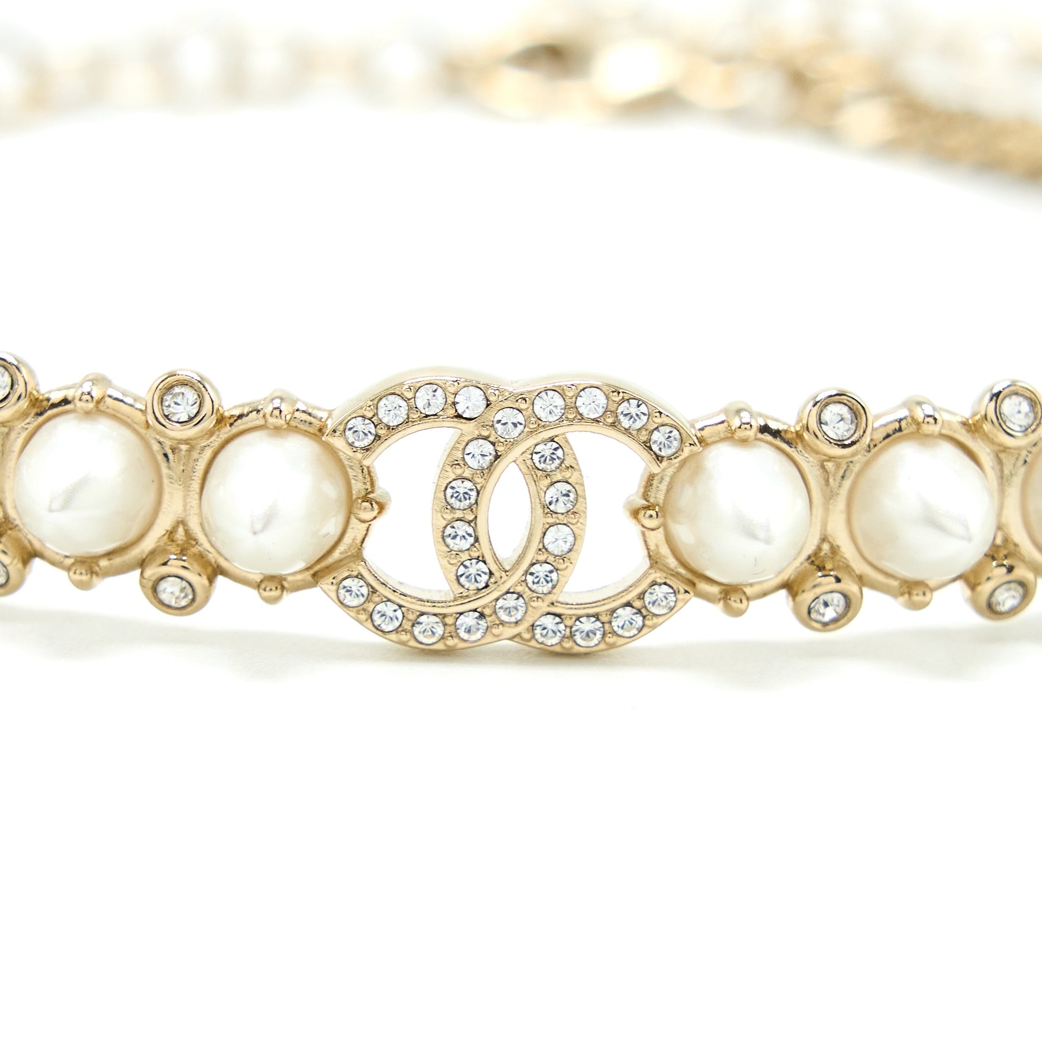 CHANEL CRYSTAL CC LOGO CHOCKER PEARL/CRYSTAL LIGHT GOLD TONE
