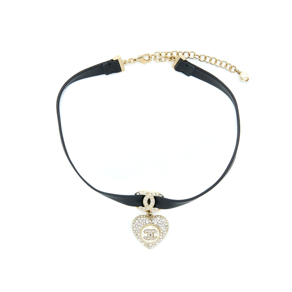 CHANEL CRYSTAL CC LOGO HEART CHOCKER LEATHER/PEARL/CRYSTAL BLACK LIGHT GOLD TONE
