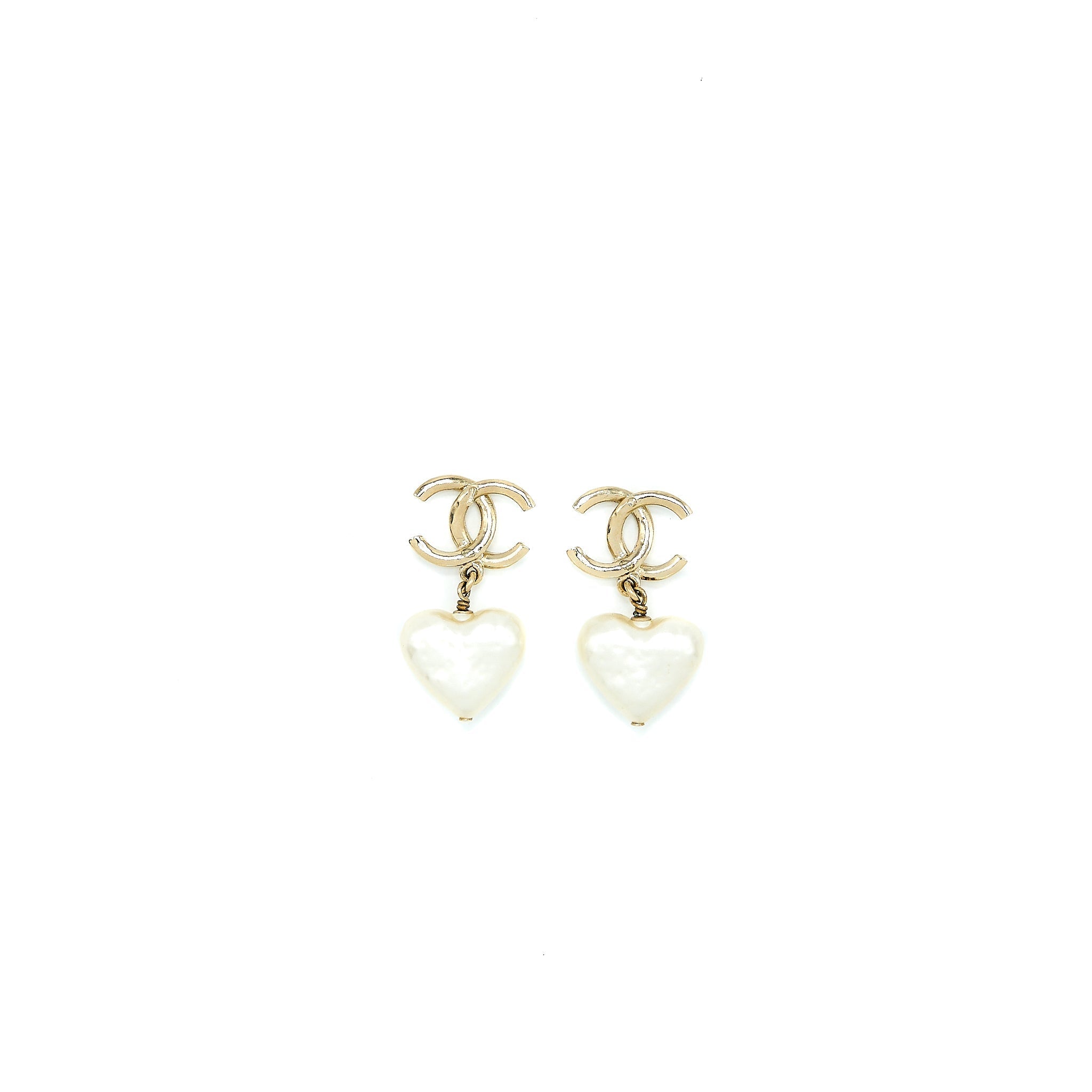 CHANEL 22C CC LOGO HEART DROP EARRING LIGHT GOLD TONE