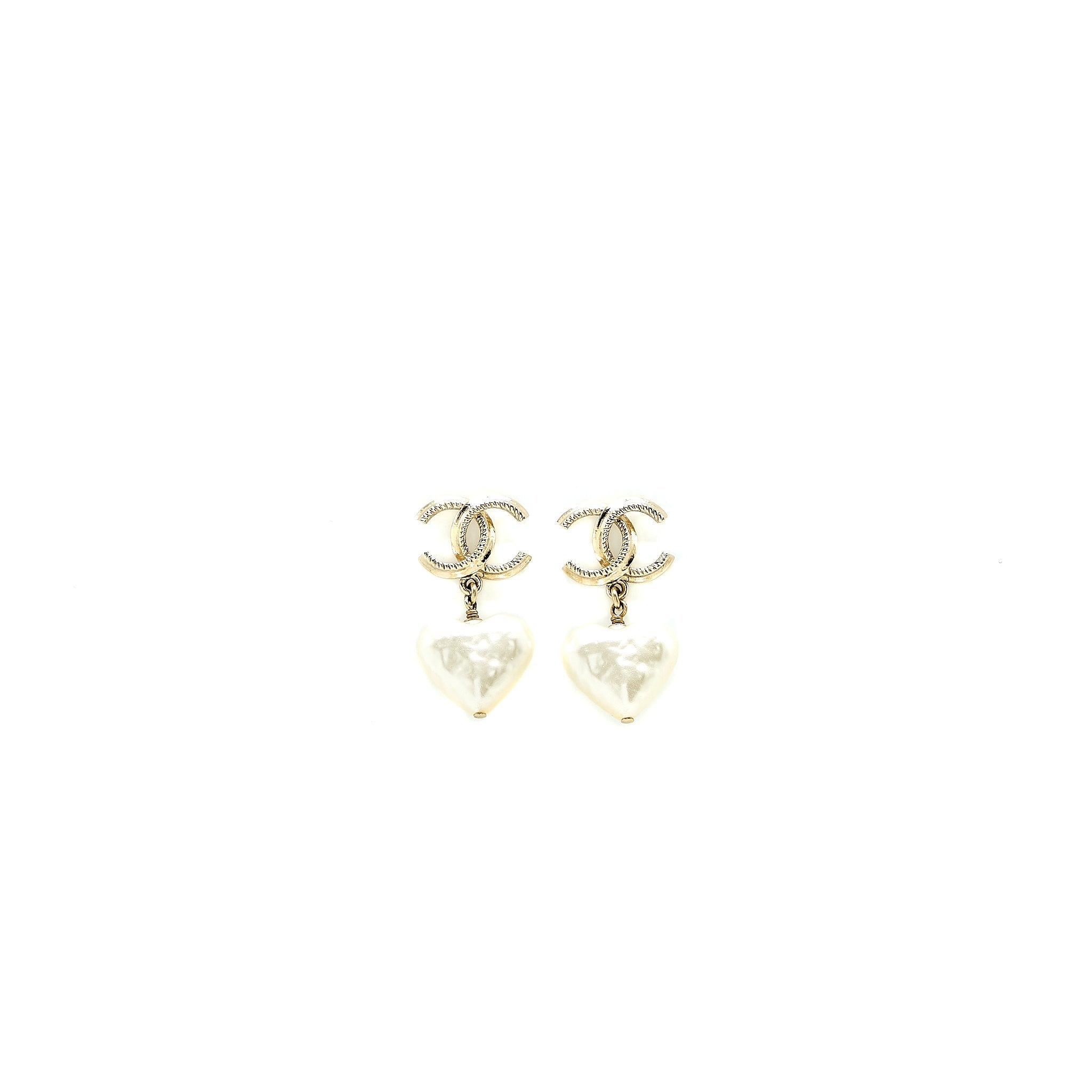 CHANEL 22C CC LOGO HEART DROP EARRING LIGHT GOLD TONE