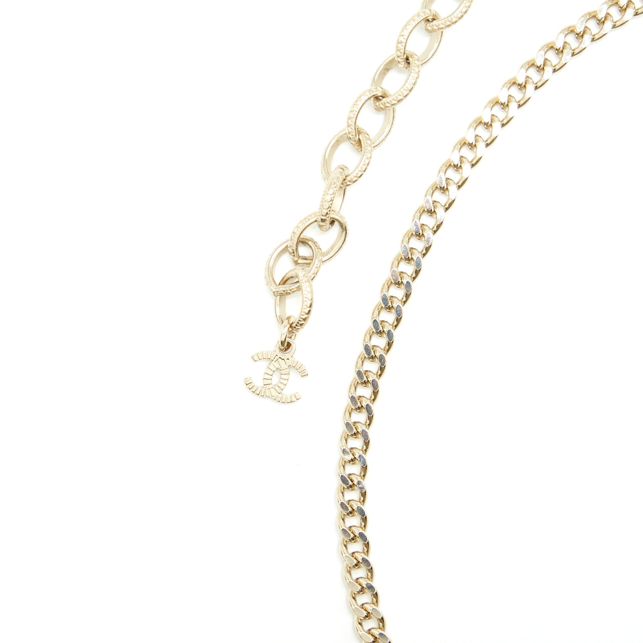 CHANEL LIPSTICK AND SQUARE CC NECKLACE LGHW