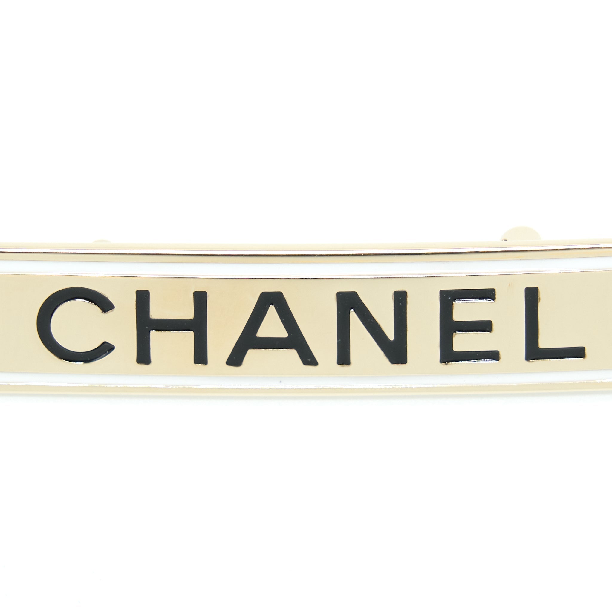 CHANEL LETTER BROOCH BLACK/WHITE LIGHT GOLD TONE