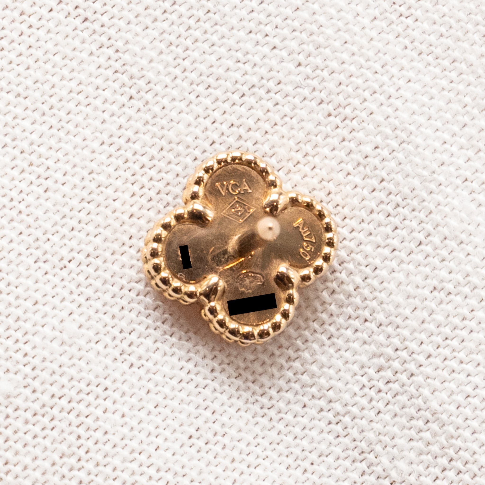 VAN CLEEF & ARPELS SWEET ALHAMBRA EARSTUDS EARRINGS, ROSE GOLD, CARNELIAN