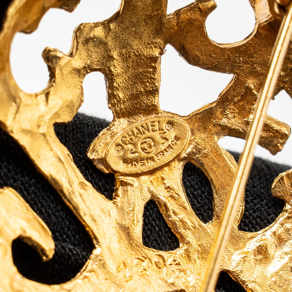 CHANEL VINTAGE FILIGREE CAMELLIA BROOCH WITH FLOWER CC LOGO EAR CLIPS GOLD PLATED GHW (SELL IN A SET)