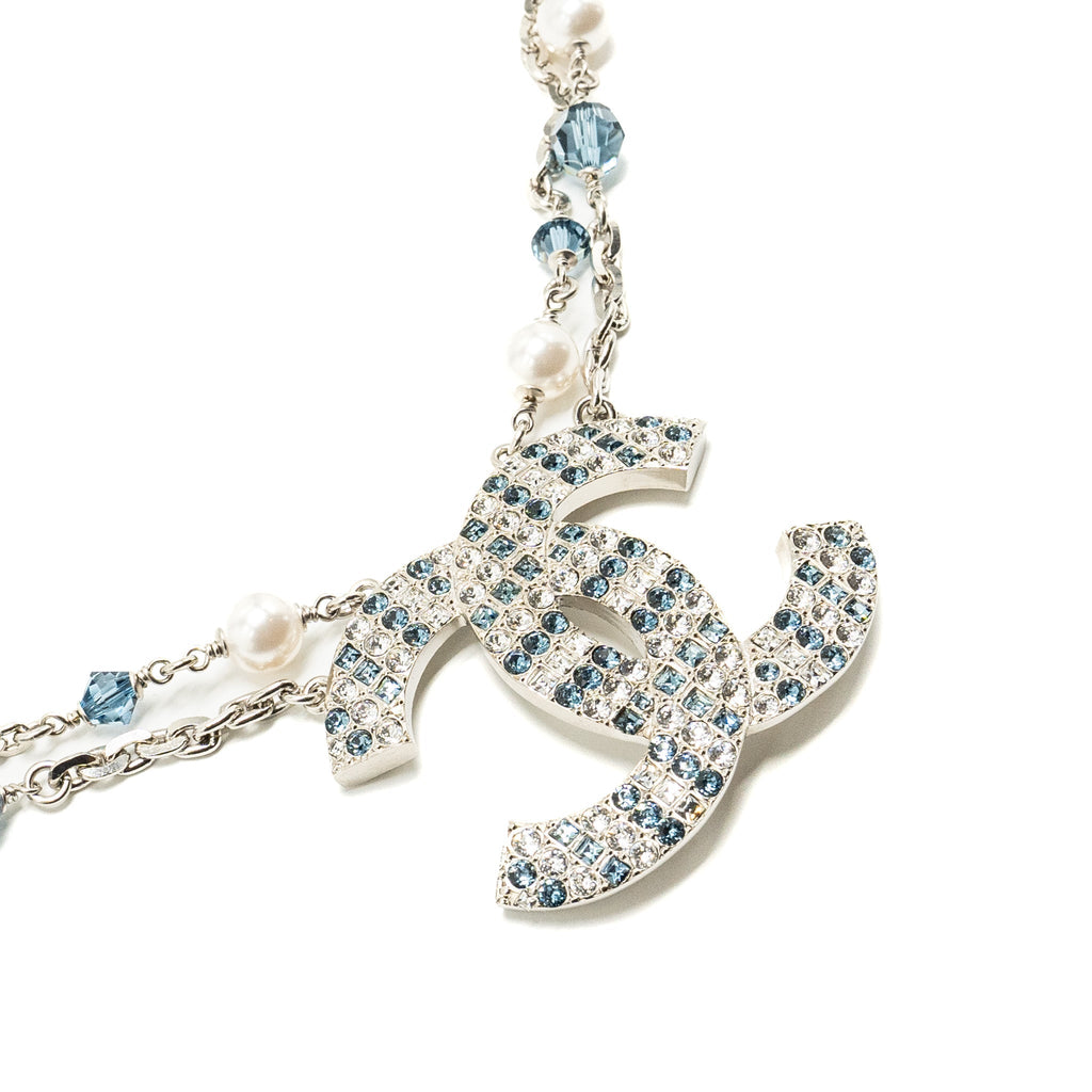 CHANEL GIANT CC LOGO DOUBLE CHAIN NECKLACE CRYSTAL/ PEARL BLUE SILVER TONE