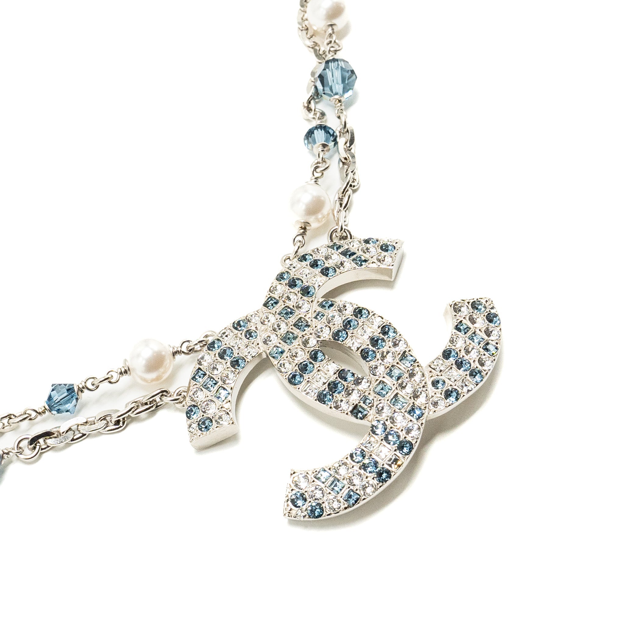 CHANEL GIANT CC LOGO DOUBLE CHAIN NECKLACE CRYSTAL/ PEARL BLUE SILVER TONE