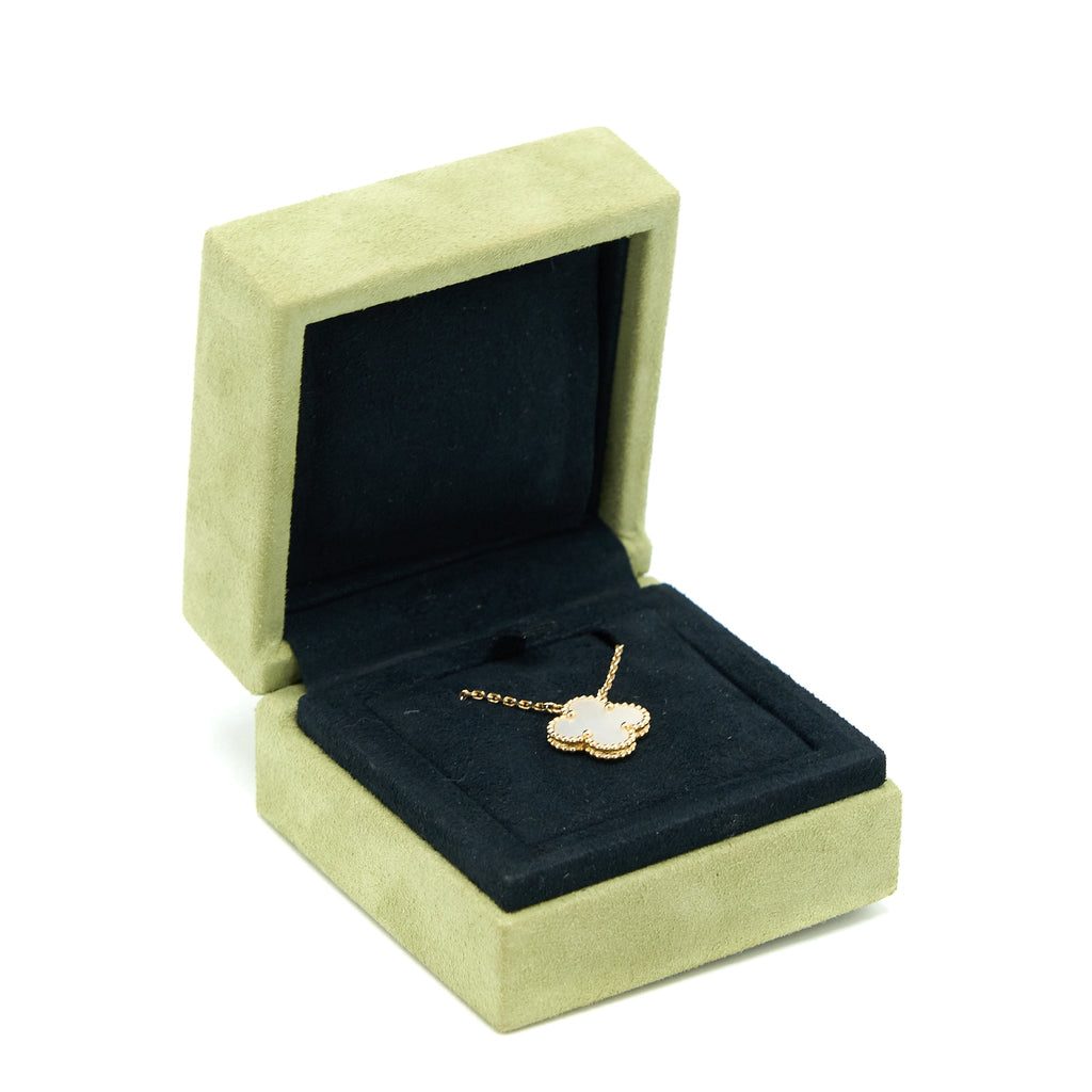 VAN CLEEF & ARPELS VINTAGE ALHAMBRA PENDANT MOTHER OF PEARL/YELLOW GOLD
