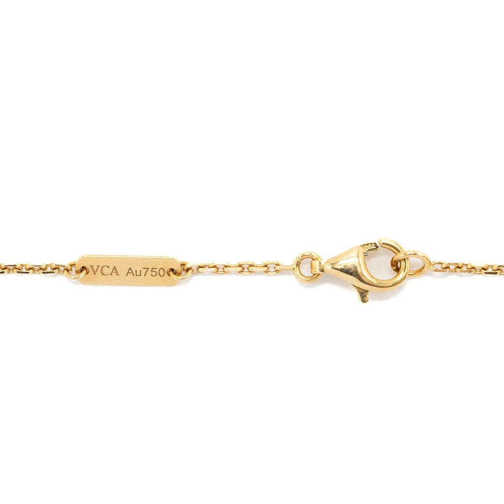 VAN CLEEF AND ARPELS VINTAGE ALHAMBRA PENDANT 18K YELLOW GOLD / CARNELIAN
