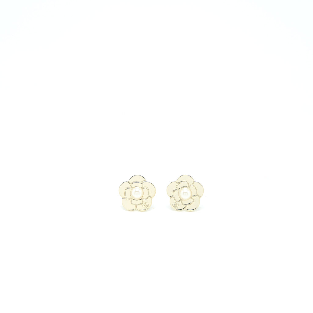 CHANEL CAMELLIA EARRINGS PEARL LIGHT GOLD TONE