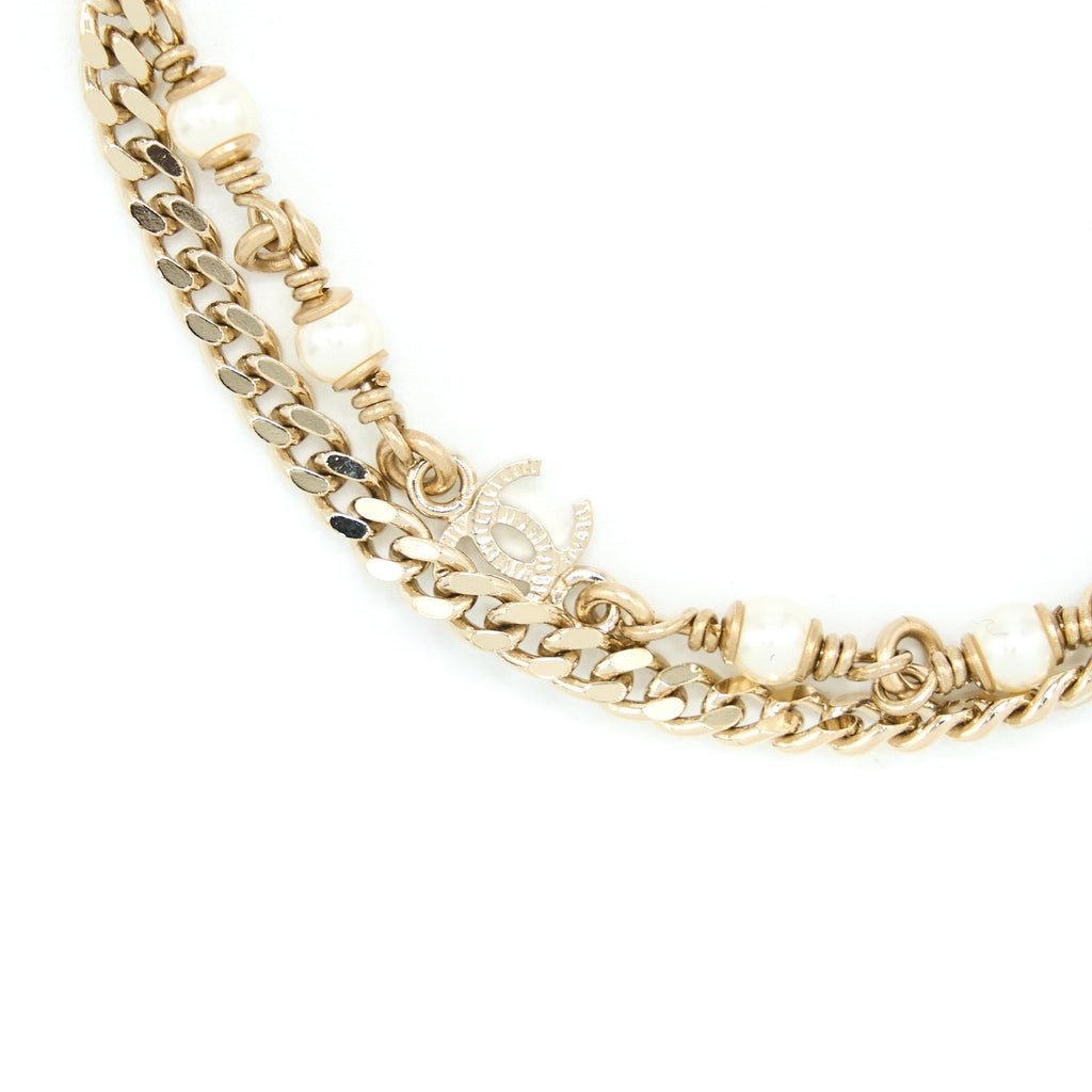CHANEL CC LOGO CHAIN BROOCH CRYSTAL LIGHT GOLD TONE