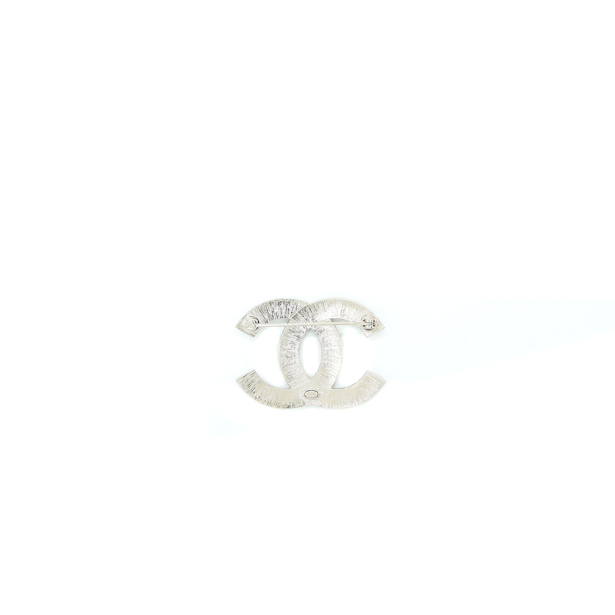 CHANEL CC LOGO BROOCH METAL/STRASS SILVER TONE