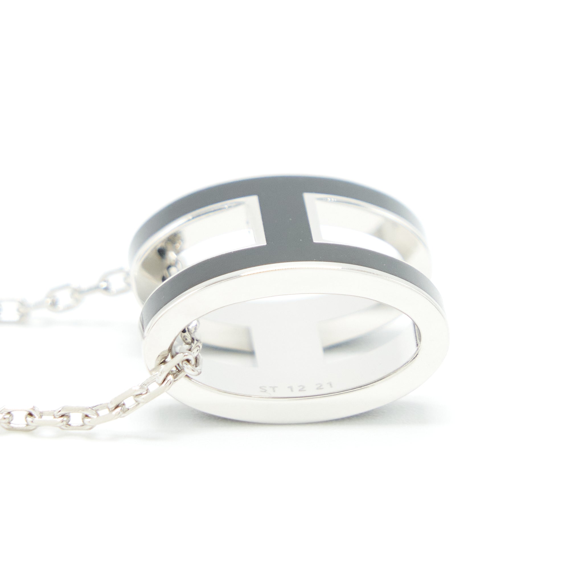 HERMES POP H PENDANT BLACK SHW