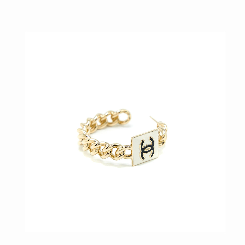 CHANEL GIANT CC EARRING WITH ENAMEL SQUARE CC BLACK/WHITE LIGHT GOLD TONE
