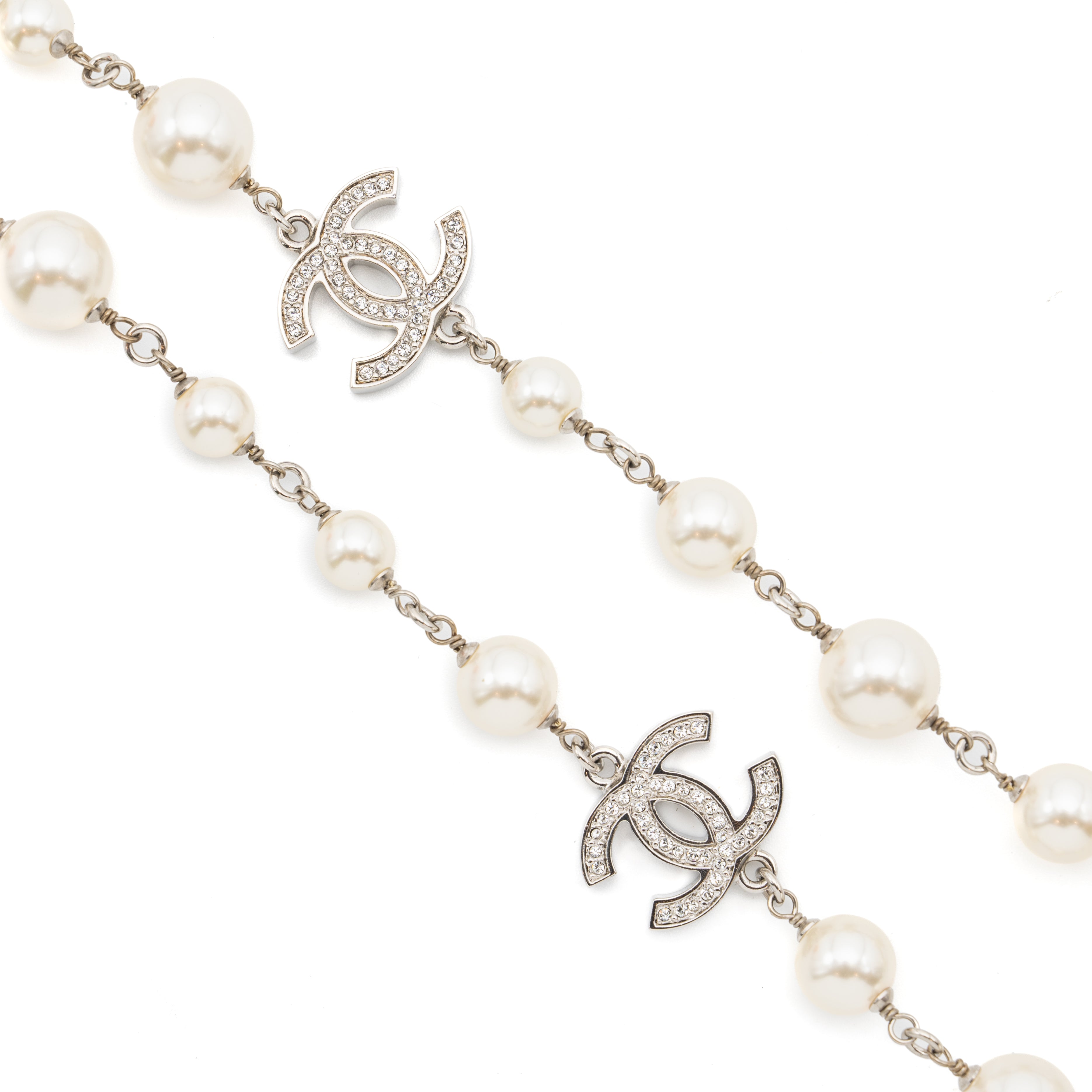 CHANEL PEARL AND CC WITH CRYSTAL LONG NECKLACE SILVER TONE