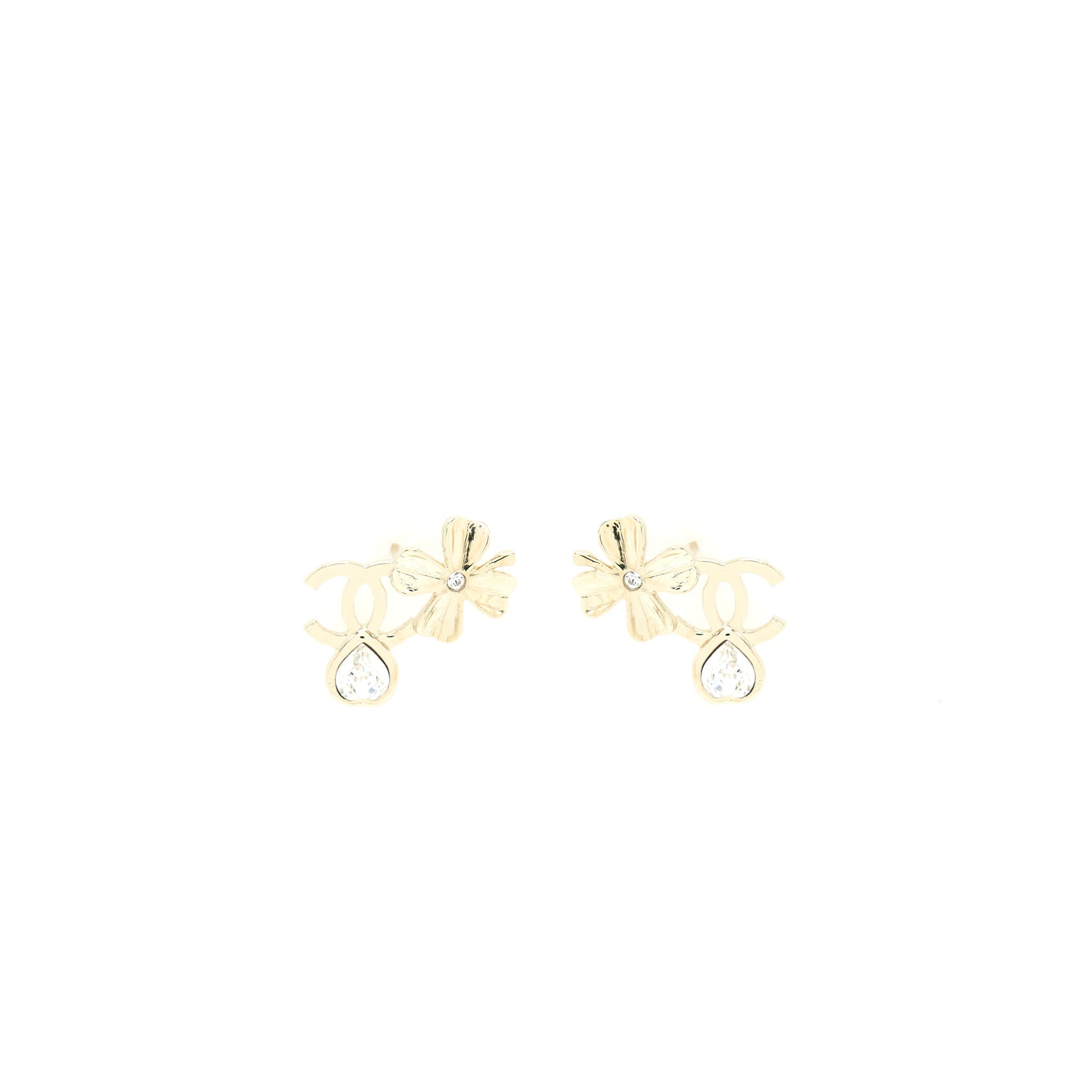 CHANEL 22S CC LOGO AND CLOVER EARRINGS LIGHT GOLD TONE