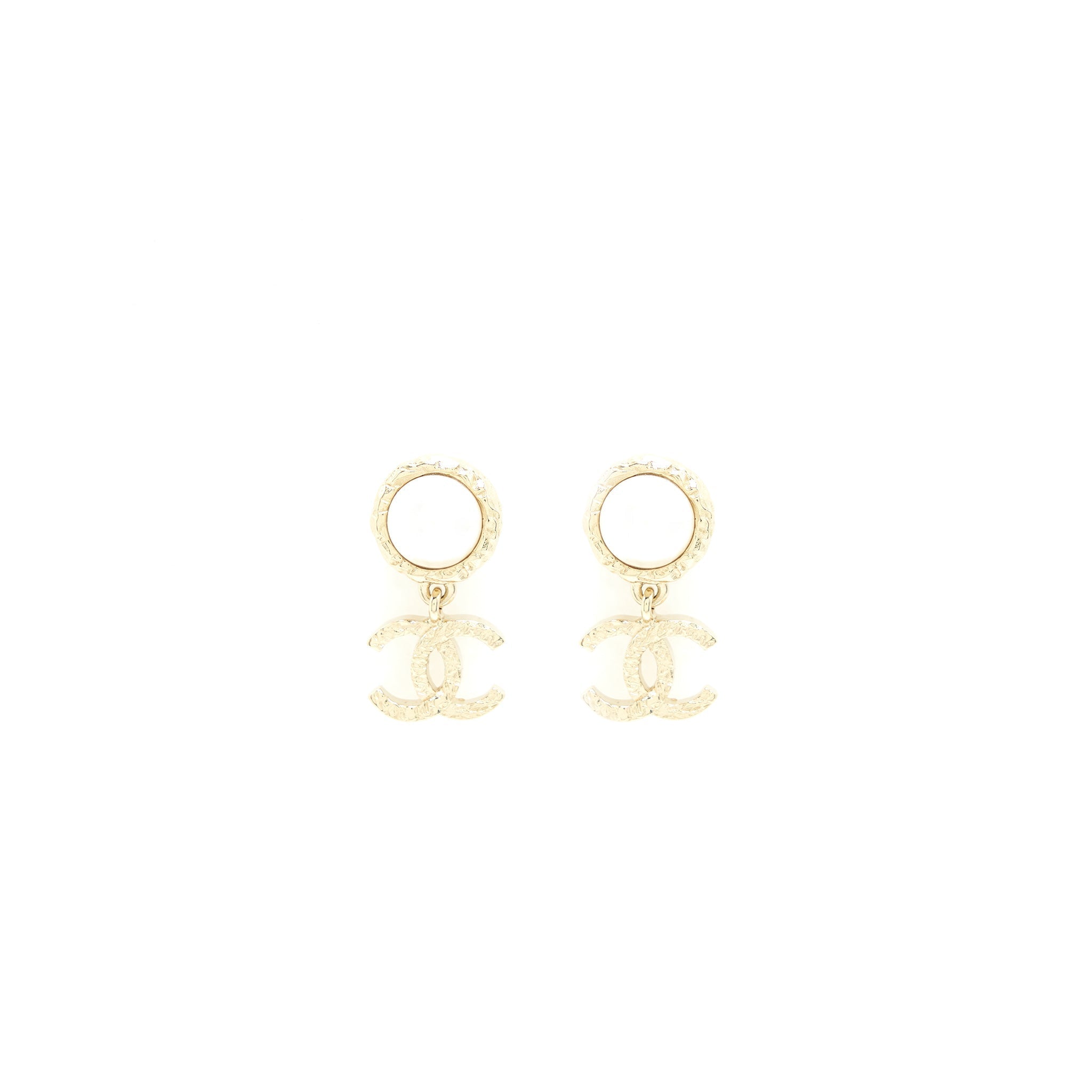 CHANEL PEARL AND CC LOGO DROP EARRINGS LIGHT GOLD TONE