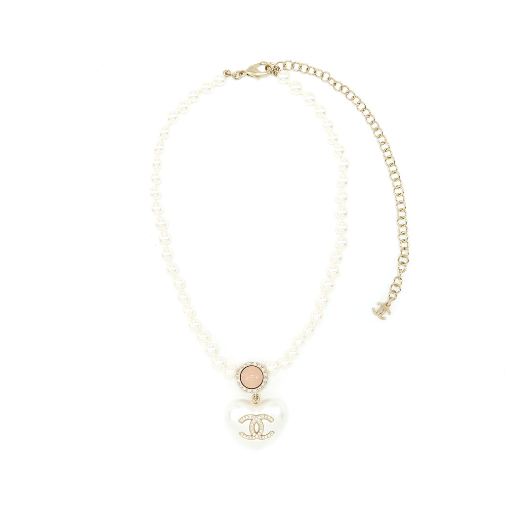 CHANEL PEARL NECKLACE WITH HEART PEARL CRYSTAL CC LOGO LGHW