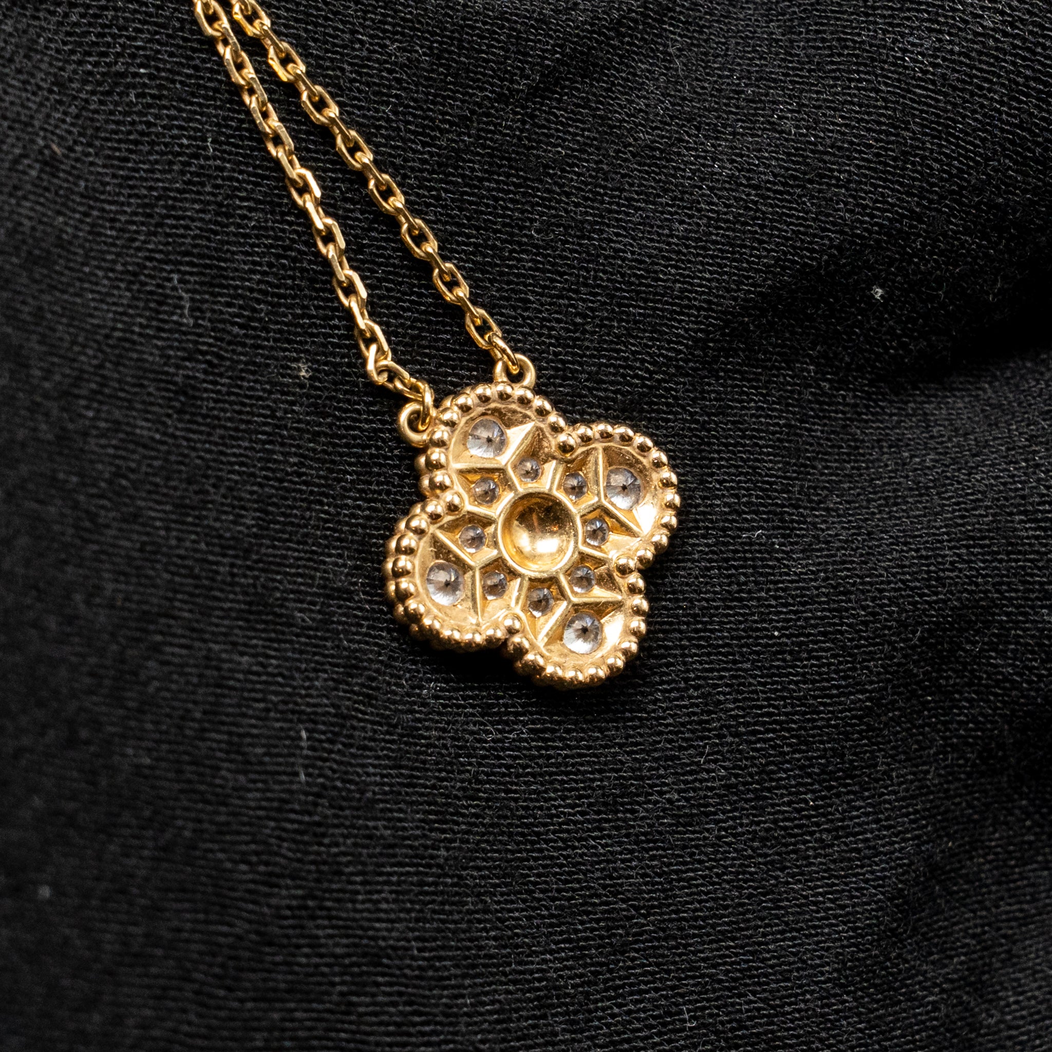 VAN CLEEF AND ARPELS VINTAGEL ALHAMBRA PENDANT 18K YELLOW GOLD DIAMONDS