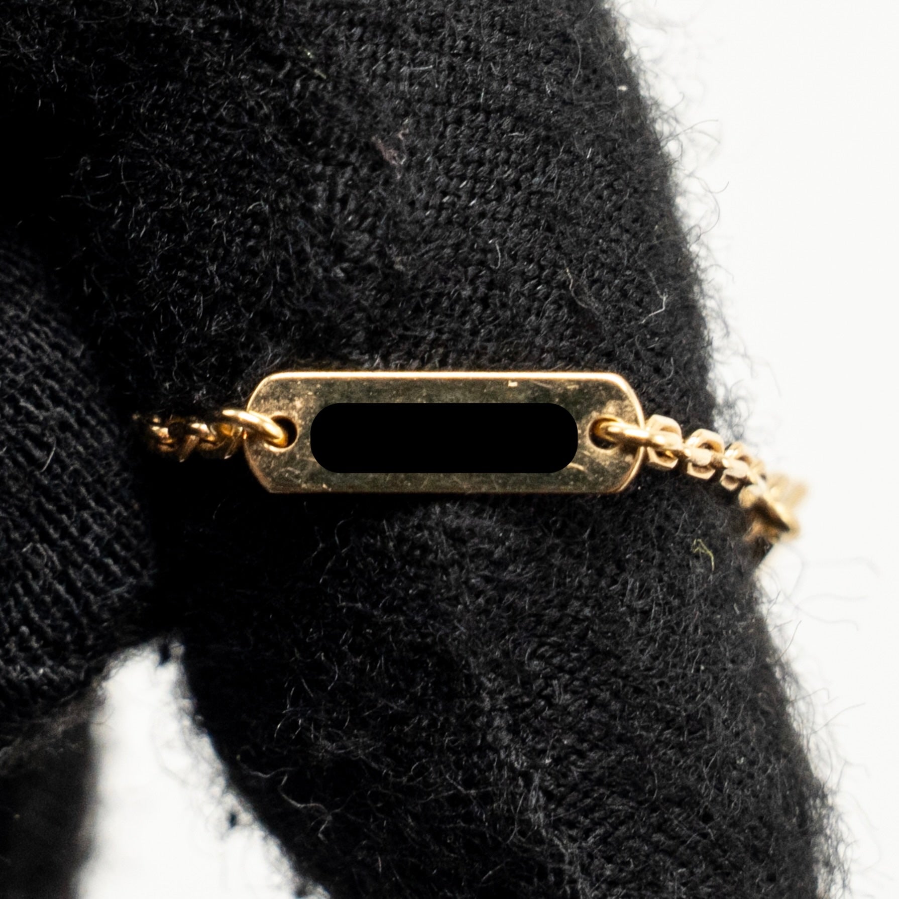 VAN CLEEF AND ARPELS VINTAGE ALHAMBRA PENDANT 18K YELLOW GOLD, TIGER EYE