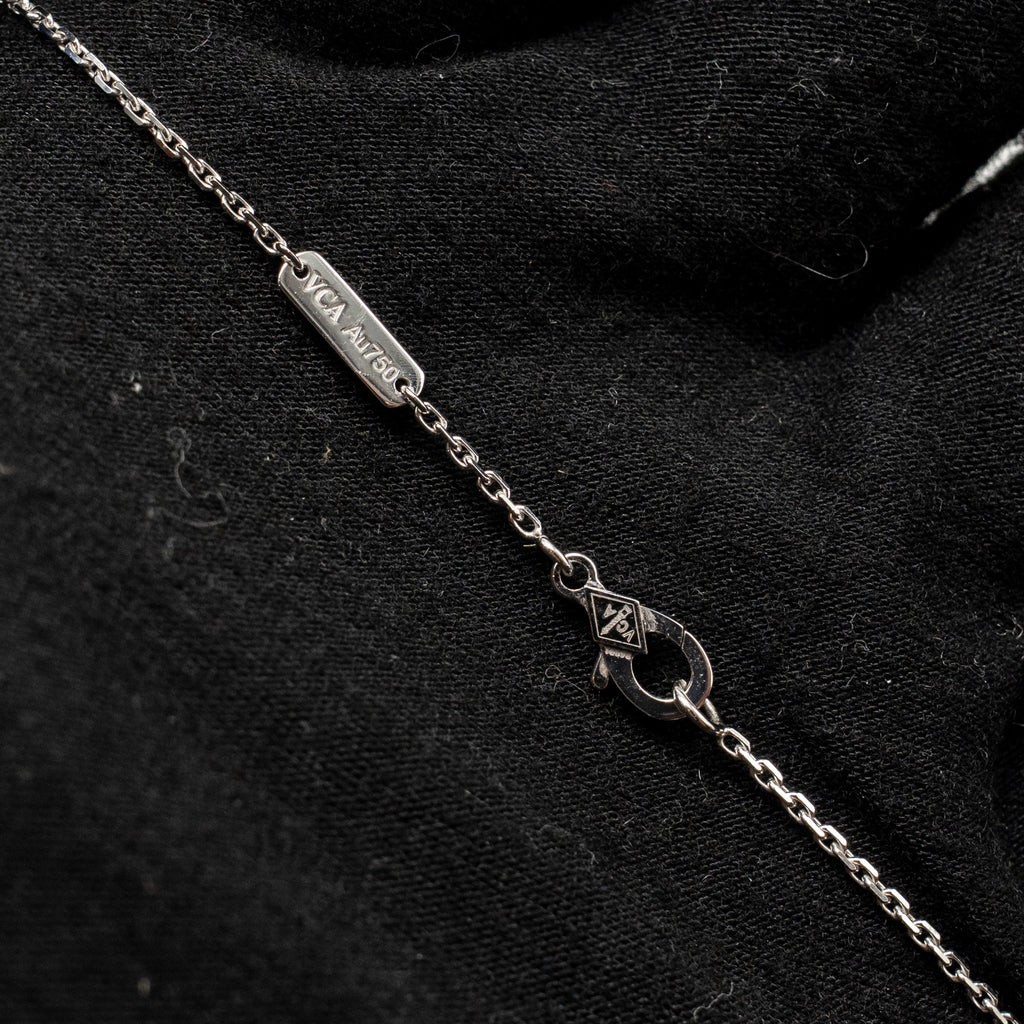 VAN CLEEF AND ARPEL VINTAGE ALHAMBRA PENDANT 18K WHITE GOLD / DIAMONDS