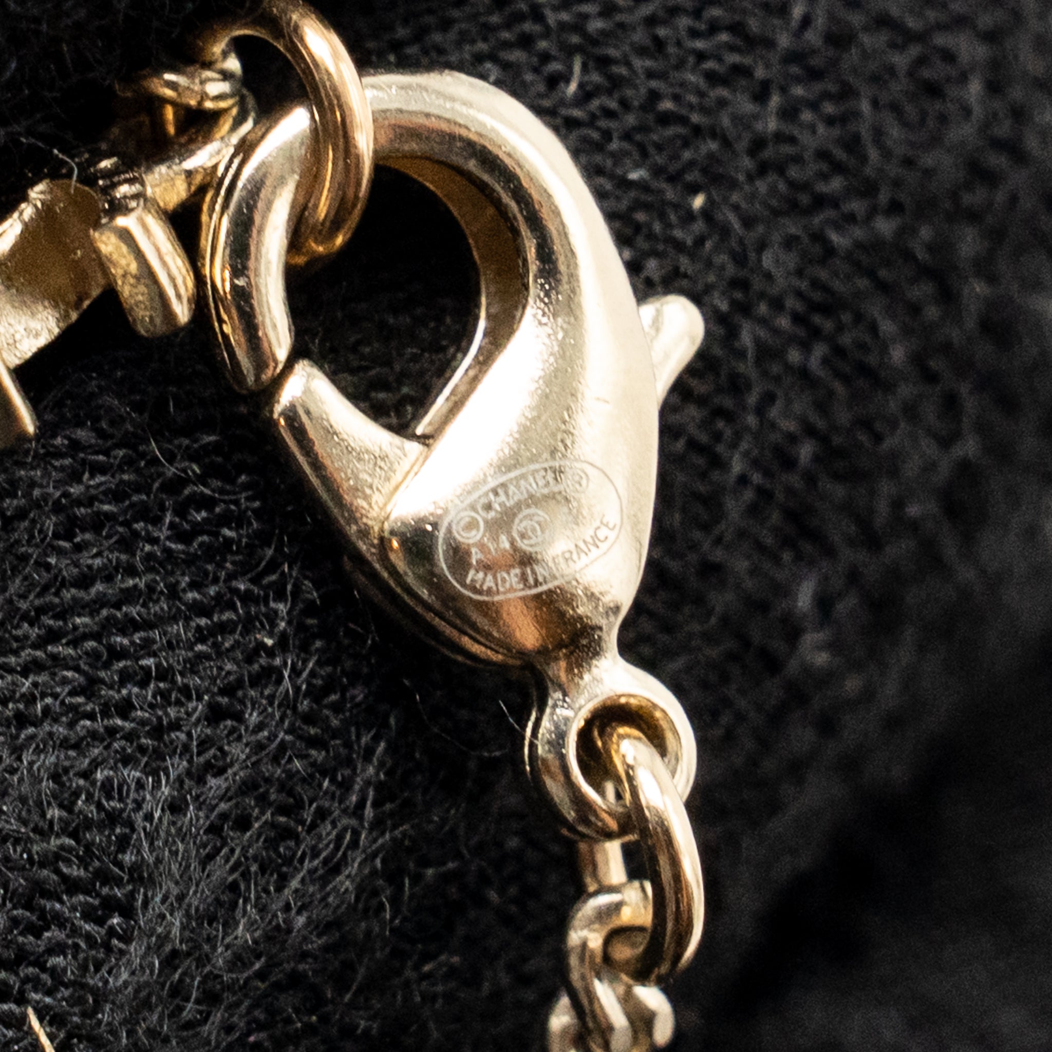CHANEL CRYSTAL CC LOGO NECKLACE LIGHT GOLD TONE
