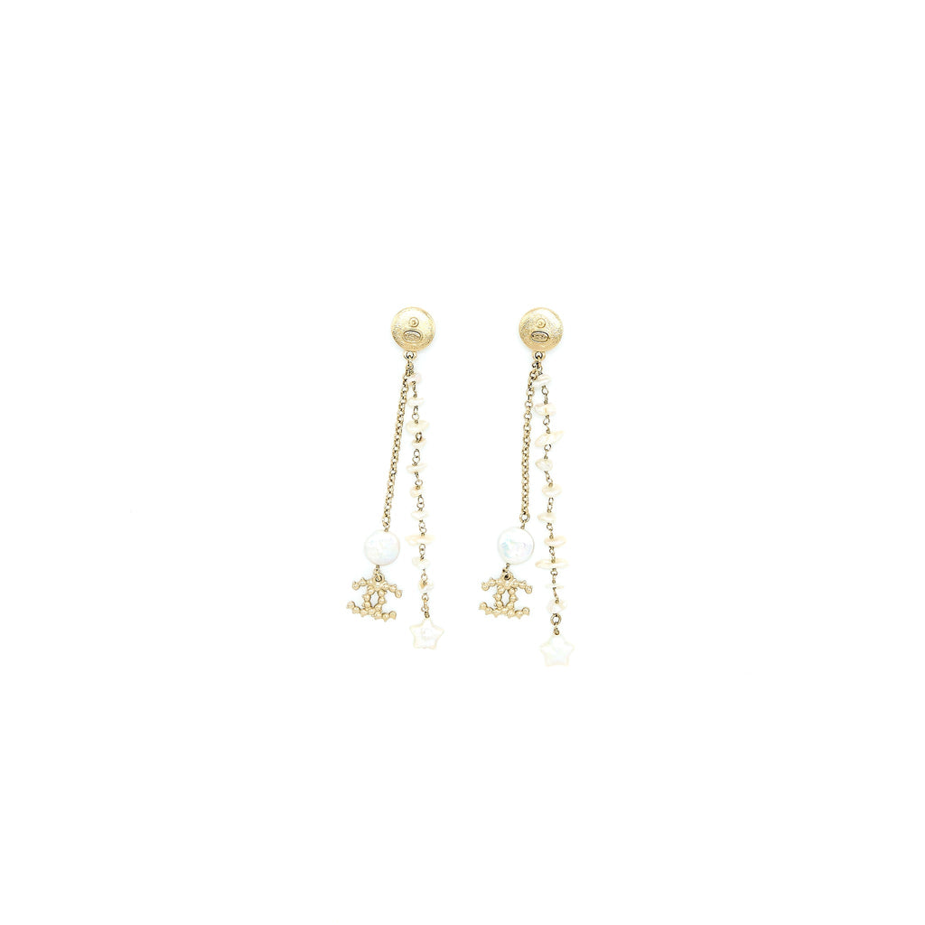 CHANEL PEARL DROP EARRING WITH CC LOGO LIGHT GOLD TONE