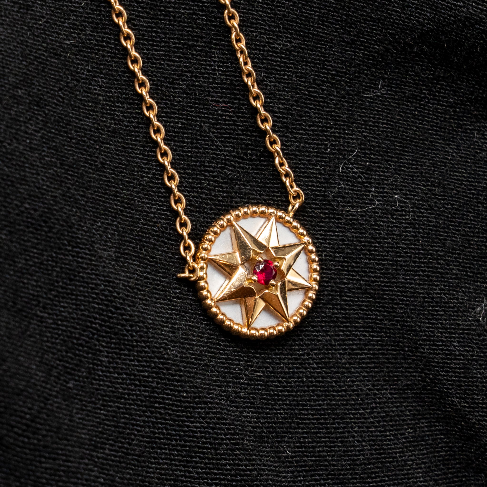 DIOR ROSE DES VENTS NECKLACE MOTHER OF PEARL/RUBY ROSE GOLD