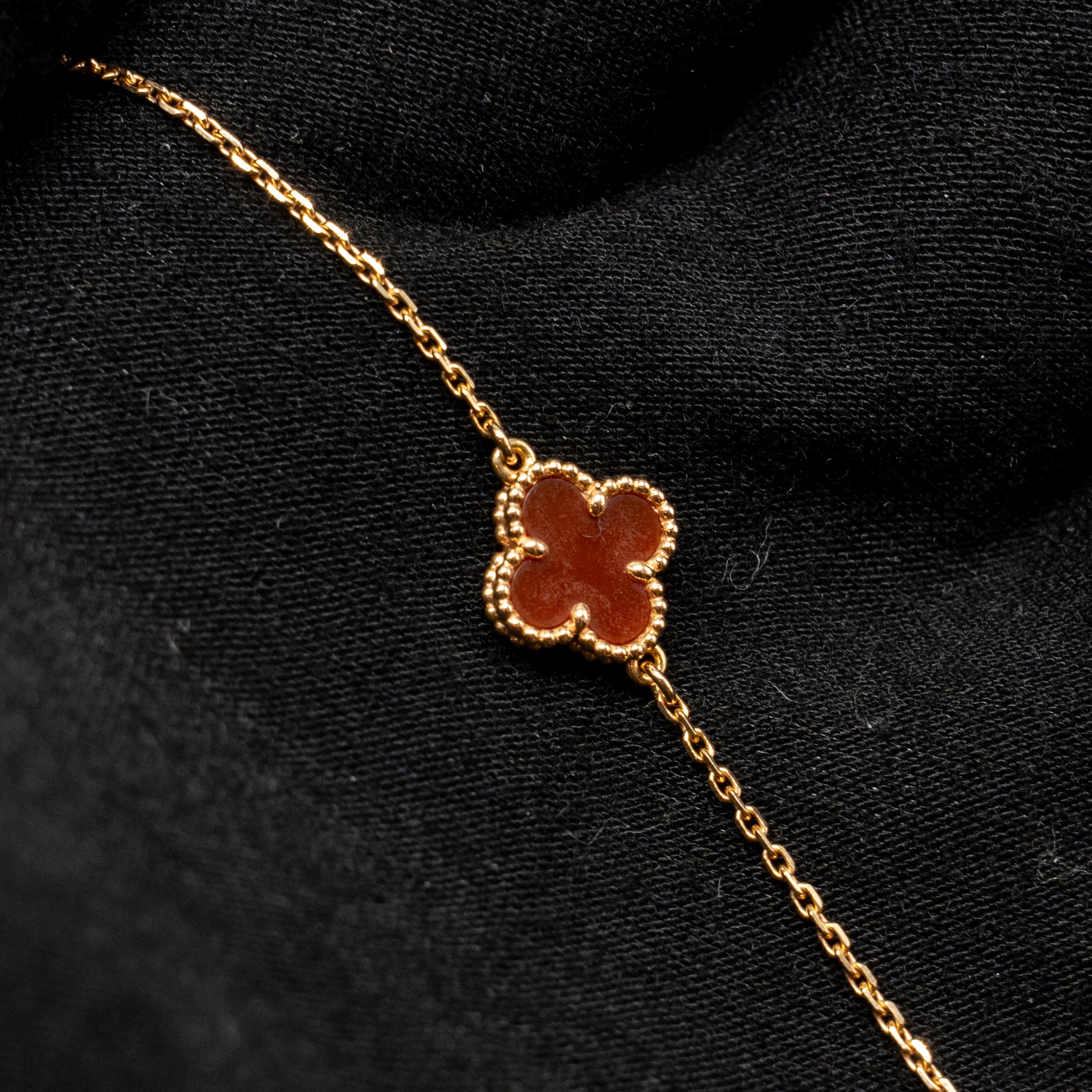 VAN CLEEF & ARPELS SWEET ALHAMBRA BRACELET ROSE GOLD, CARNELIAN