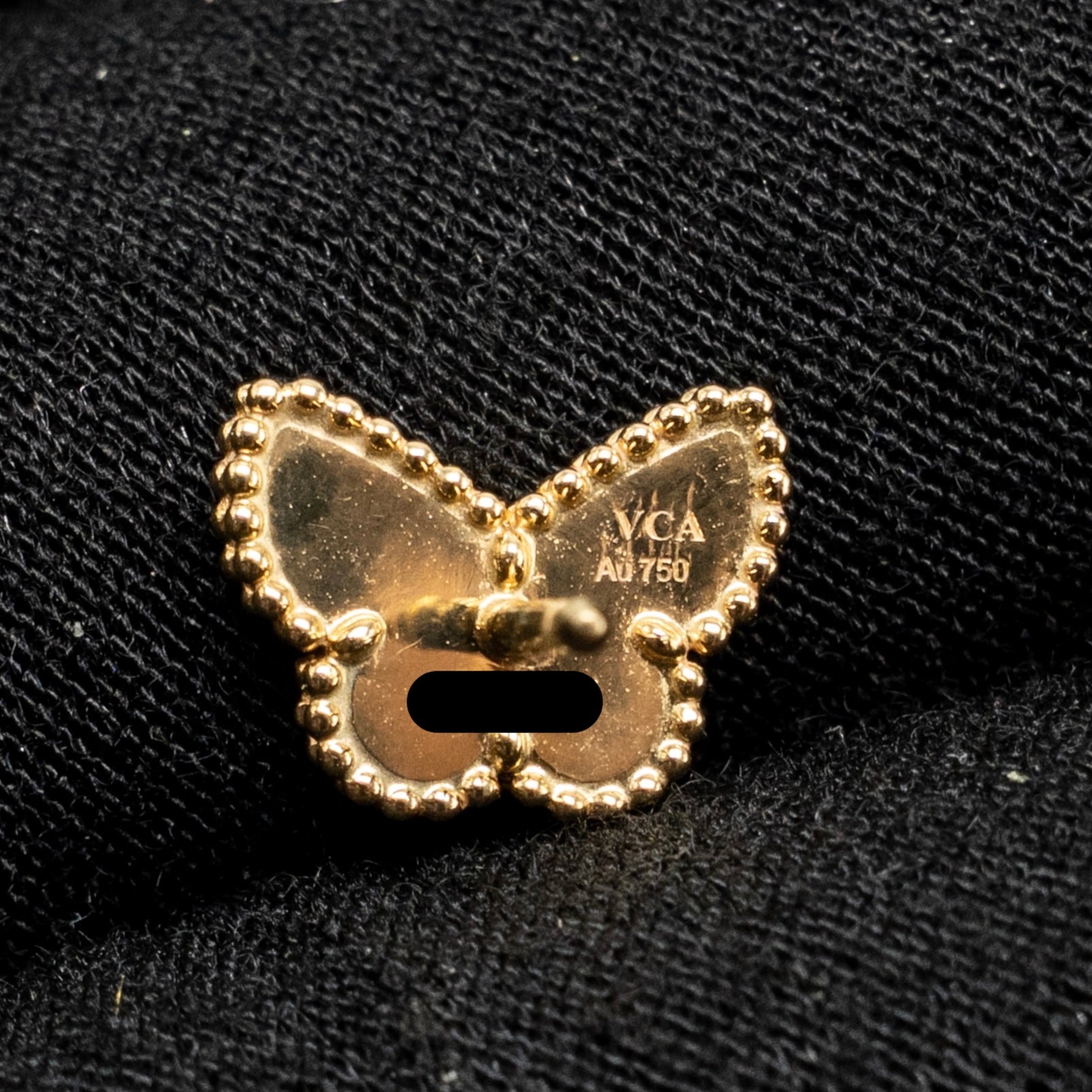 VAN CLEEF AND ARPELS SWEET BUTTERFLIES EARSTUDS 18K YELLOW GOLD / MOTHER OF PEARL