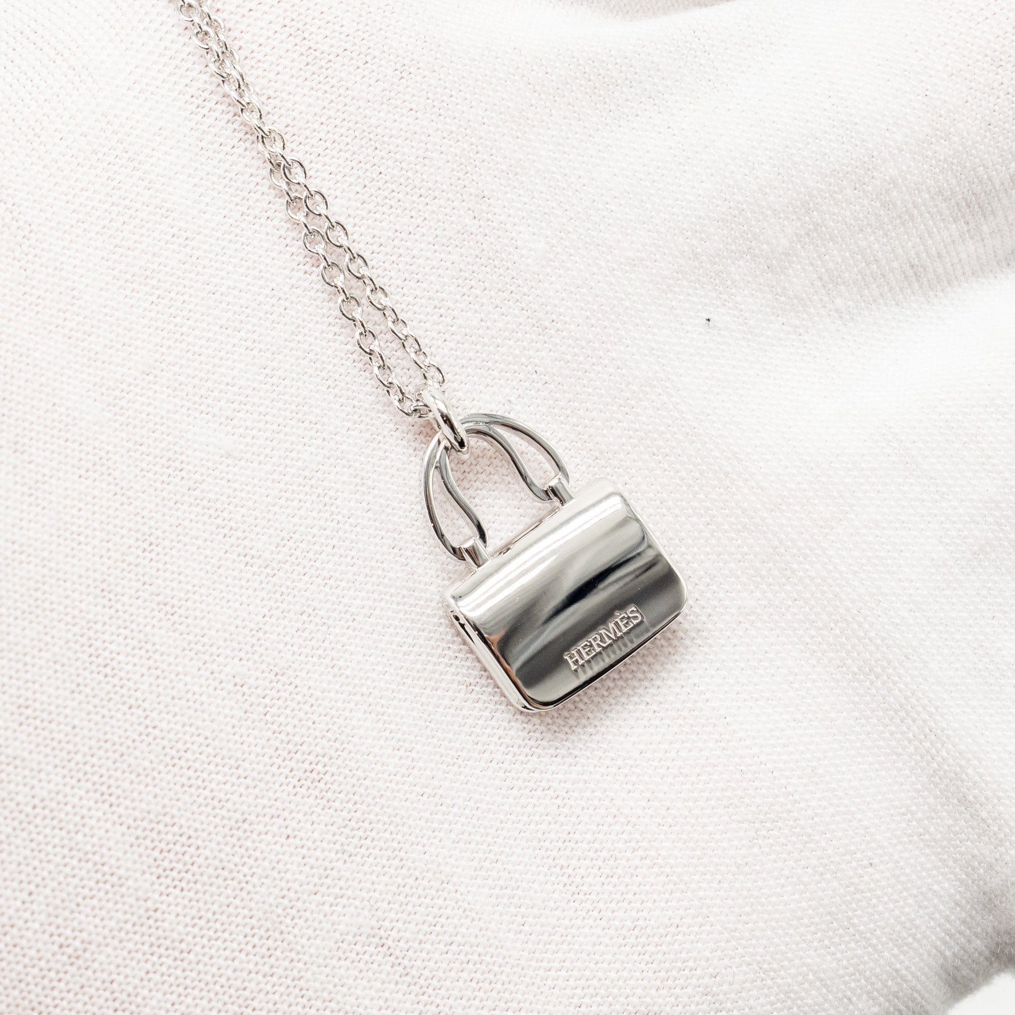 HERMES AMULETTE CONSTANCE PENDANT WHITE GOLD WITH DIAMONDS