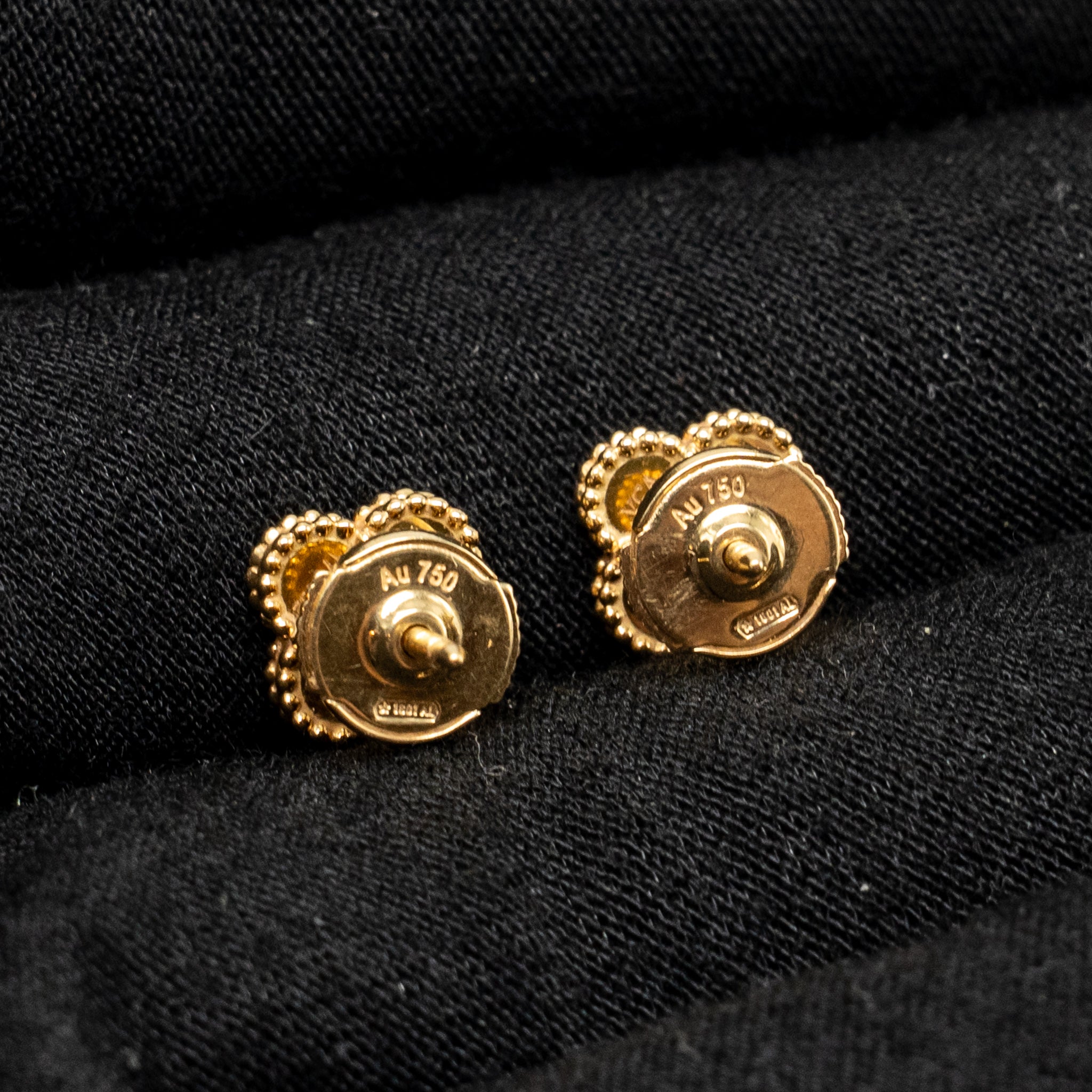 VAN CLEEF AND ARPELS SWEET ALHAMBRA EAR STUDS 18K YELLOW GOLD / ONYX