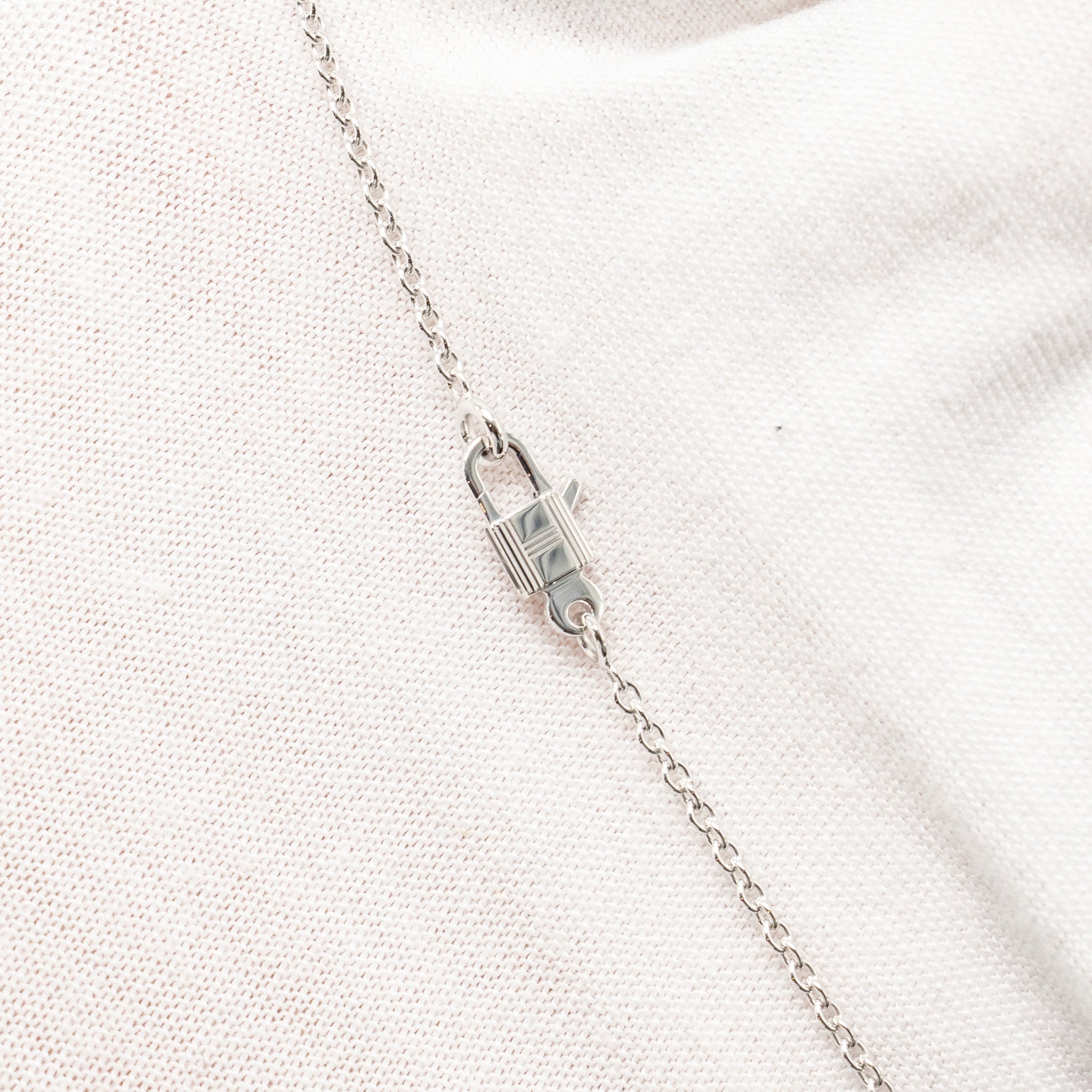 HERMES AMULETTE CONSTANCE PENDANT WHITE GOLD WITH DIAMONDS