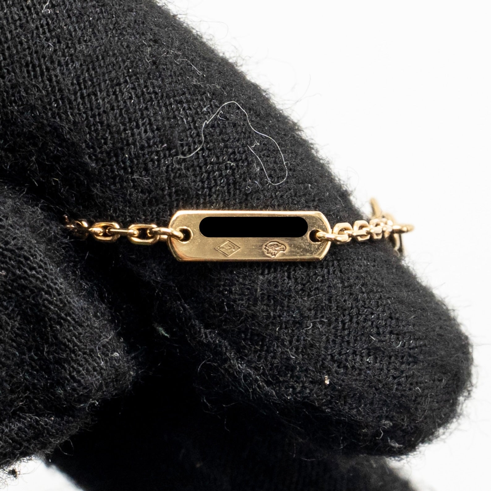 VAN CLEEF VINTAGE ALHAMBRA PENDANT 18K YELLOW GOLD , ONYX