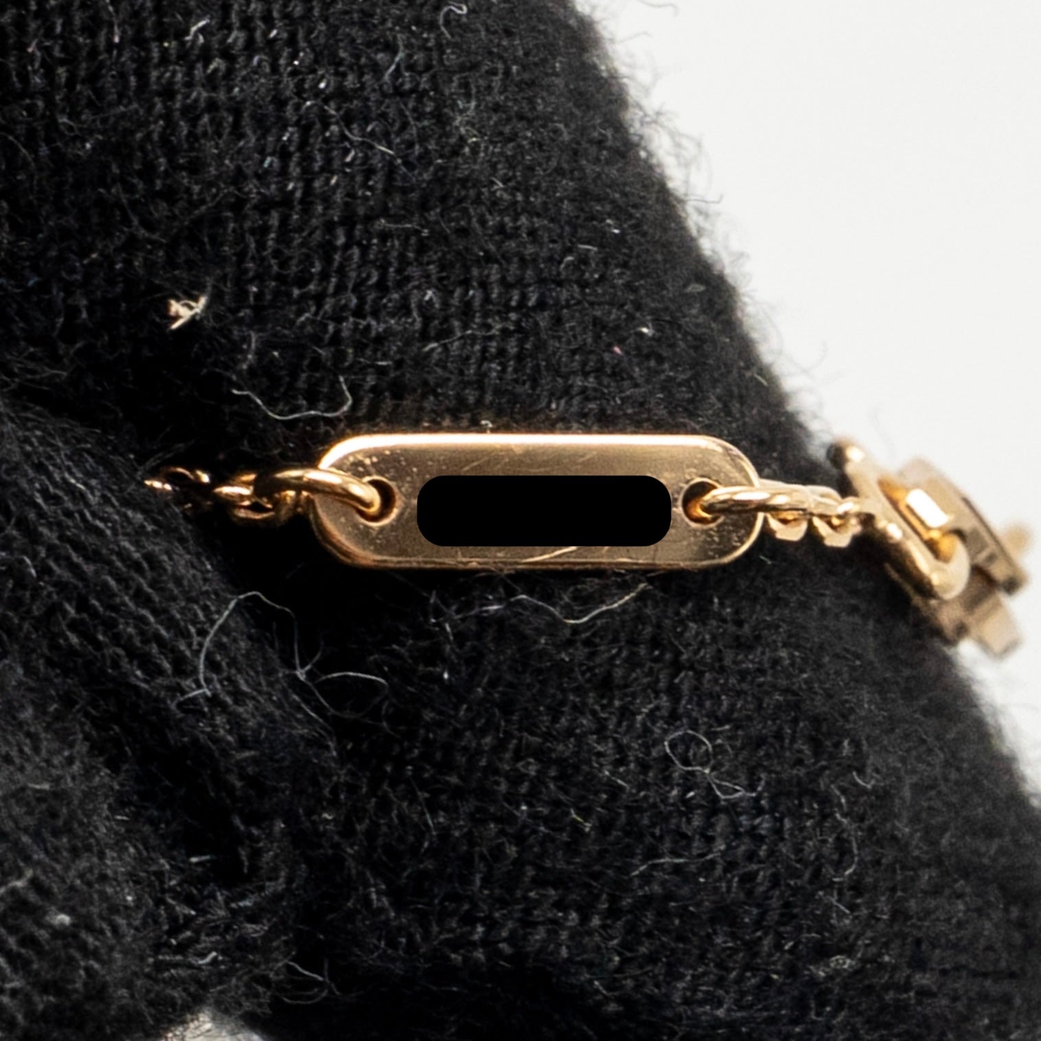 VAN CLEEF & ARPELS FRIVOLE BRACELET ROSE GOLD WITH RUBY STONE