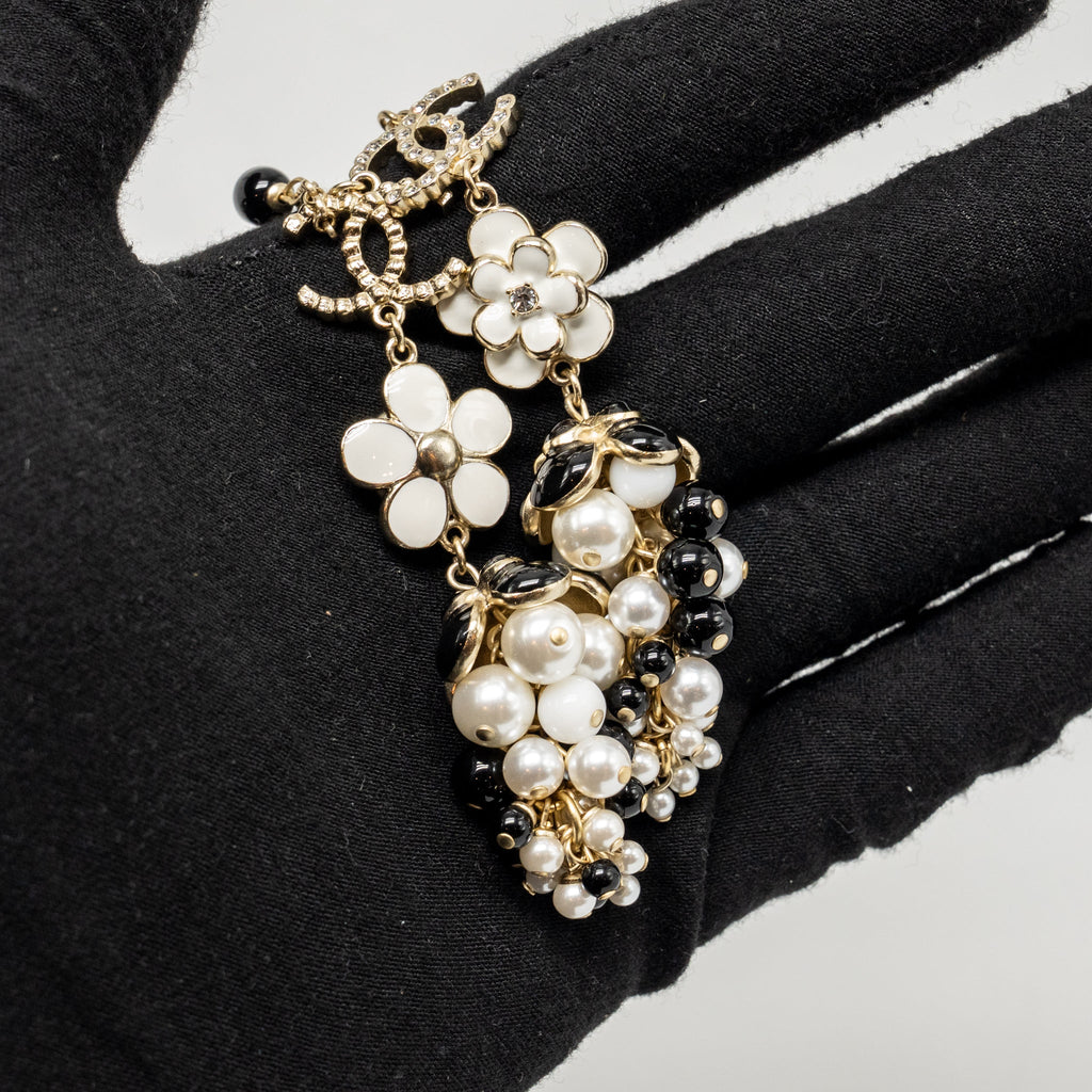 CHANEL CC CAMELLIA GRAPE LONG NECKLACE PEARL/CRYSTAL/BLACK BEADS LIGHT GOLD TONE