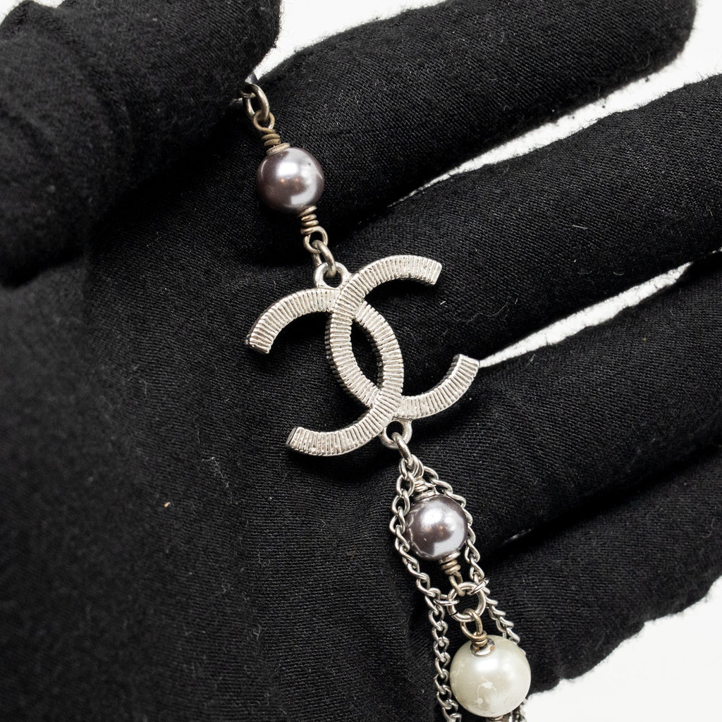 CHANEL CRYSTAL/PEARL CC LOGO LONG NECKLACE SILVER TONE