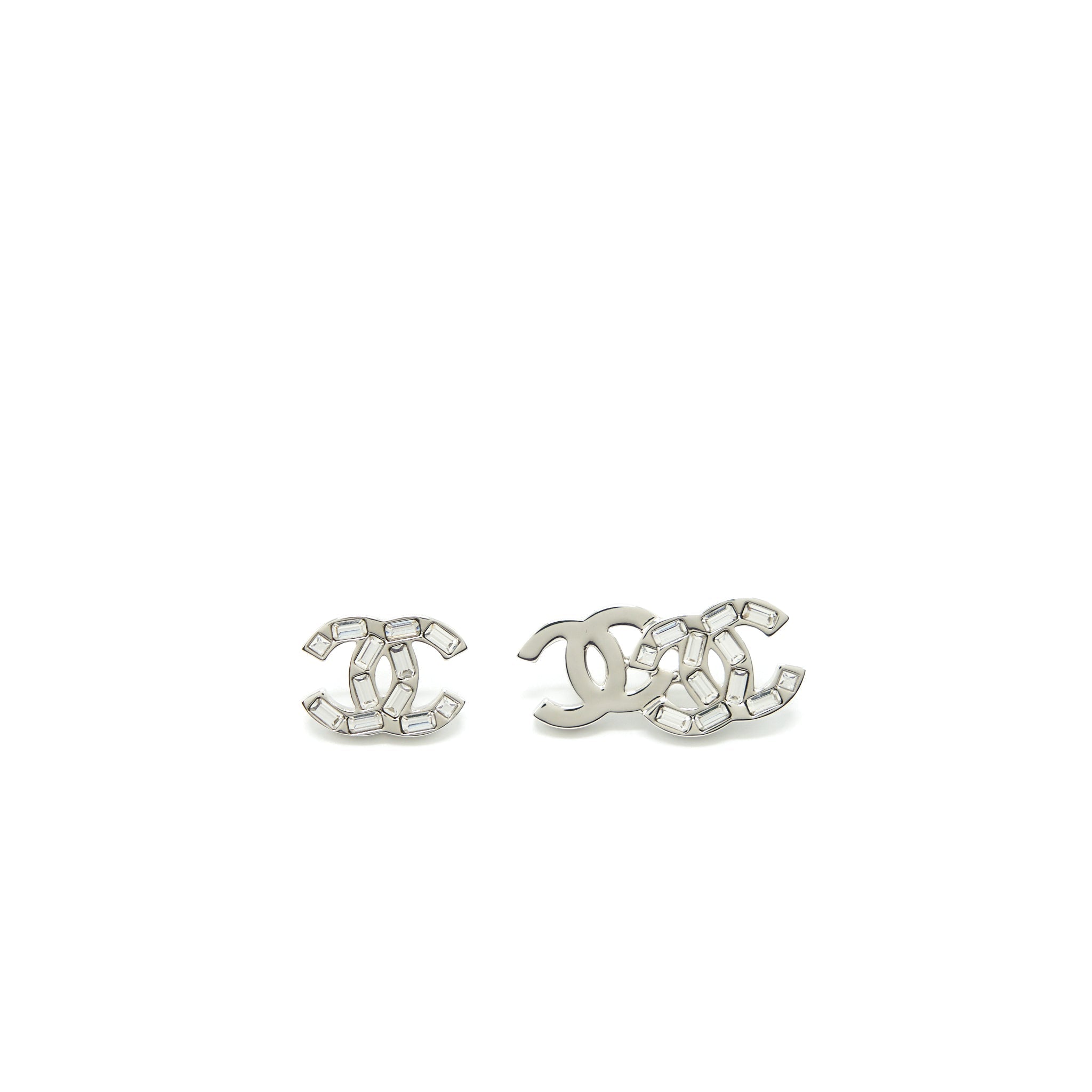 CHANEL CC LOGO EARRING WITH CRYSTAL SLIVER TONE