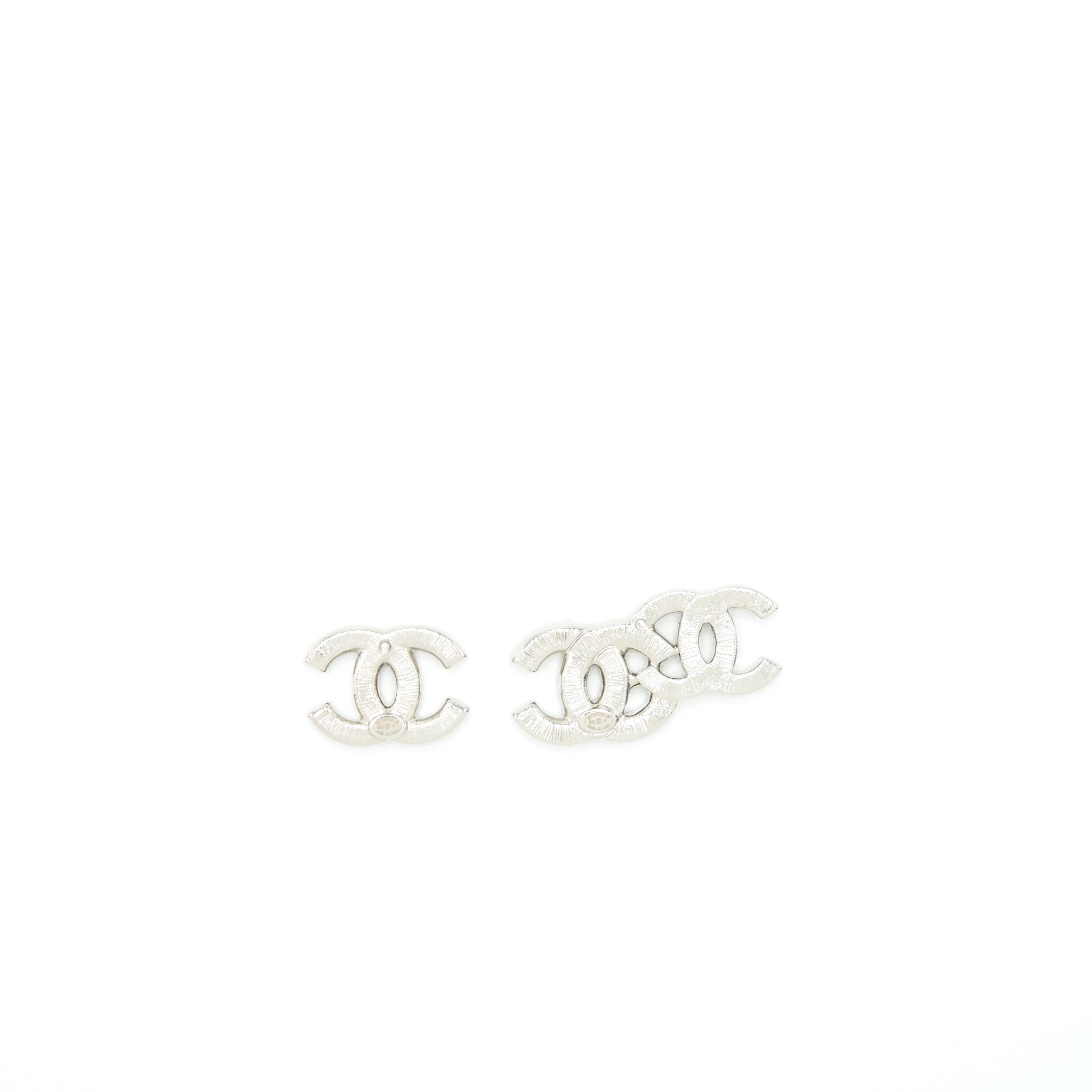 CHANEL CC LOGO EARRING WITH CRYSTAL SLIVER TONE