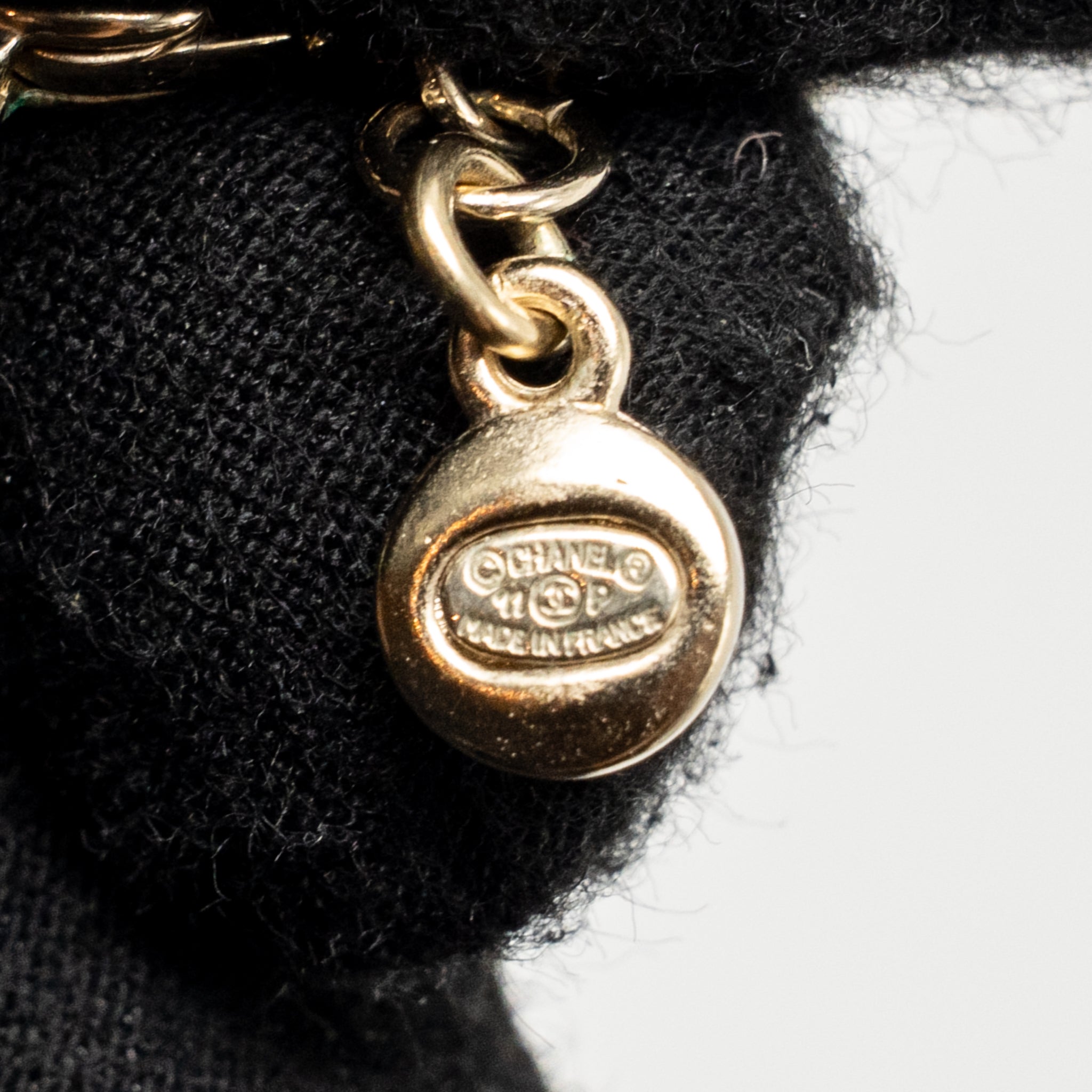 CHANEL PEARL DROPPED LONG NECKLACE CRYSTAL CC LOGO LIGHT GOLD TONE