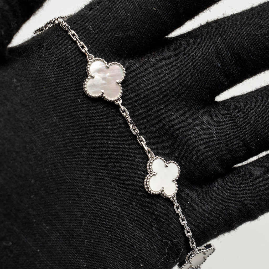 VAN CLEEF & ARPELS VINTAGE ALHAMBRA BRACELET, 5 MOTIFS WHITE GOLD / MOTHER OF PEARL