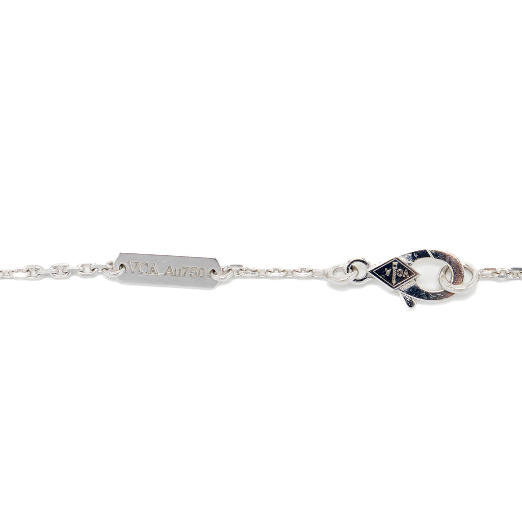 VAN CLEEF AND ARPELS VINTAGE ALHAMBRA PENDANT 18K WHITE GOLD / CHALCEDONY