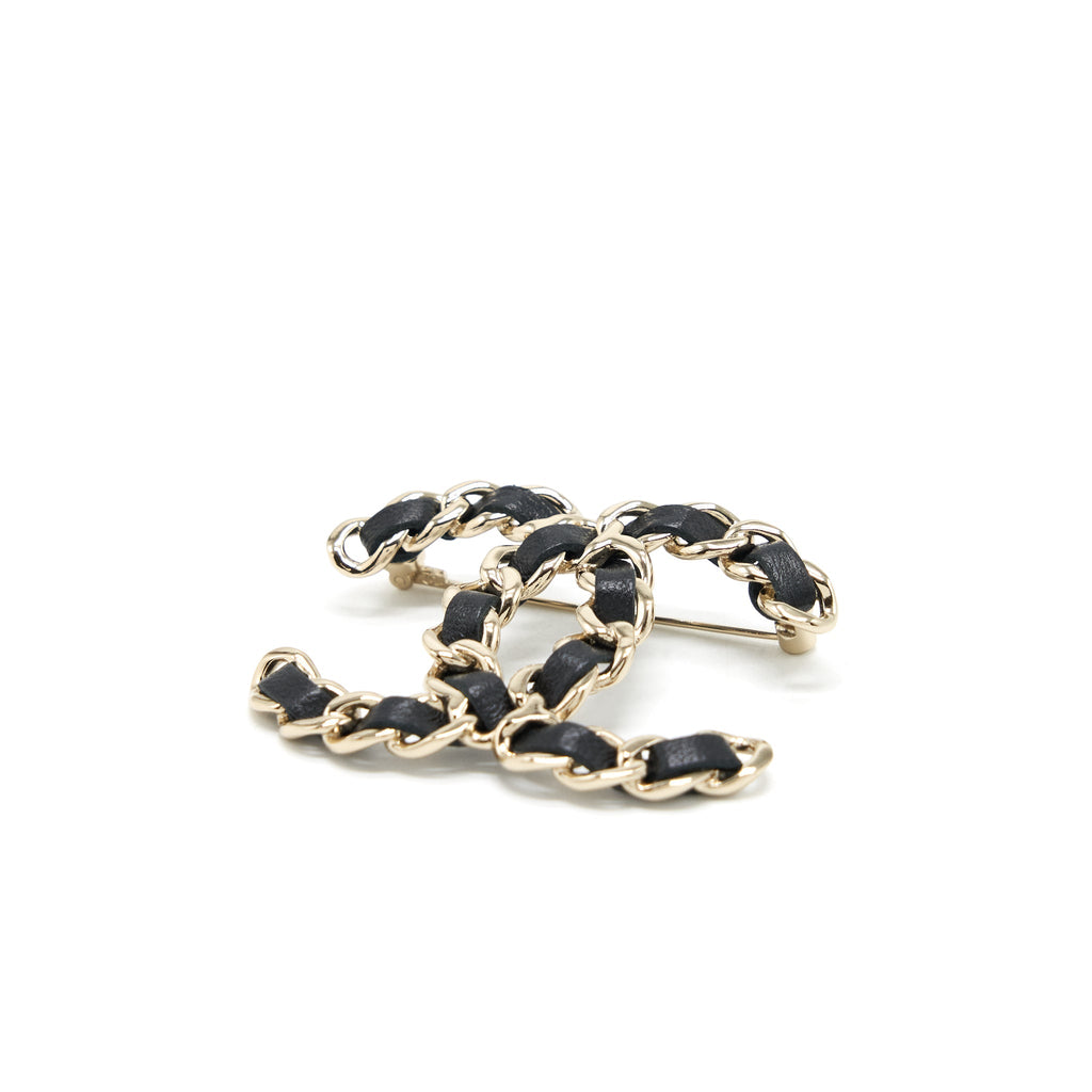 CHANEL CC WITH LEATHER CHAIN BROOCH BLACK LGHW