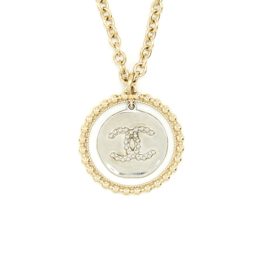 CHANEL GIANT ROUND CC NECKLACE